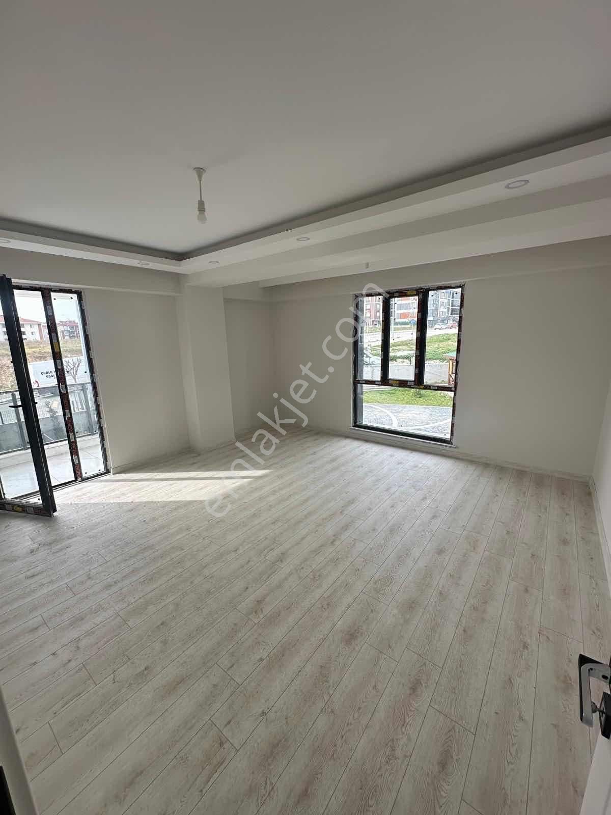 Rumeli Mahallesin De 2+1 Havuzlu Site İçi Satılık Daire - Görsel 14