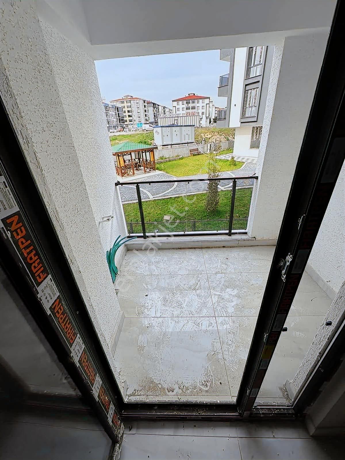 Rumeli Mahallesin De 2+1 Havuzlu Site İçi Satılık Daire - Görsel 6