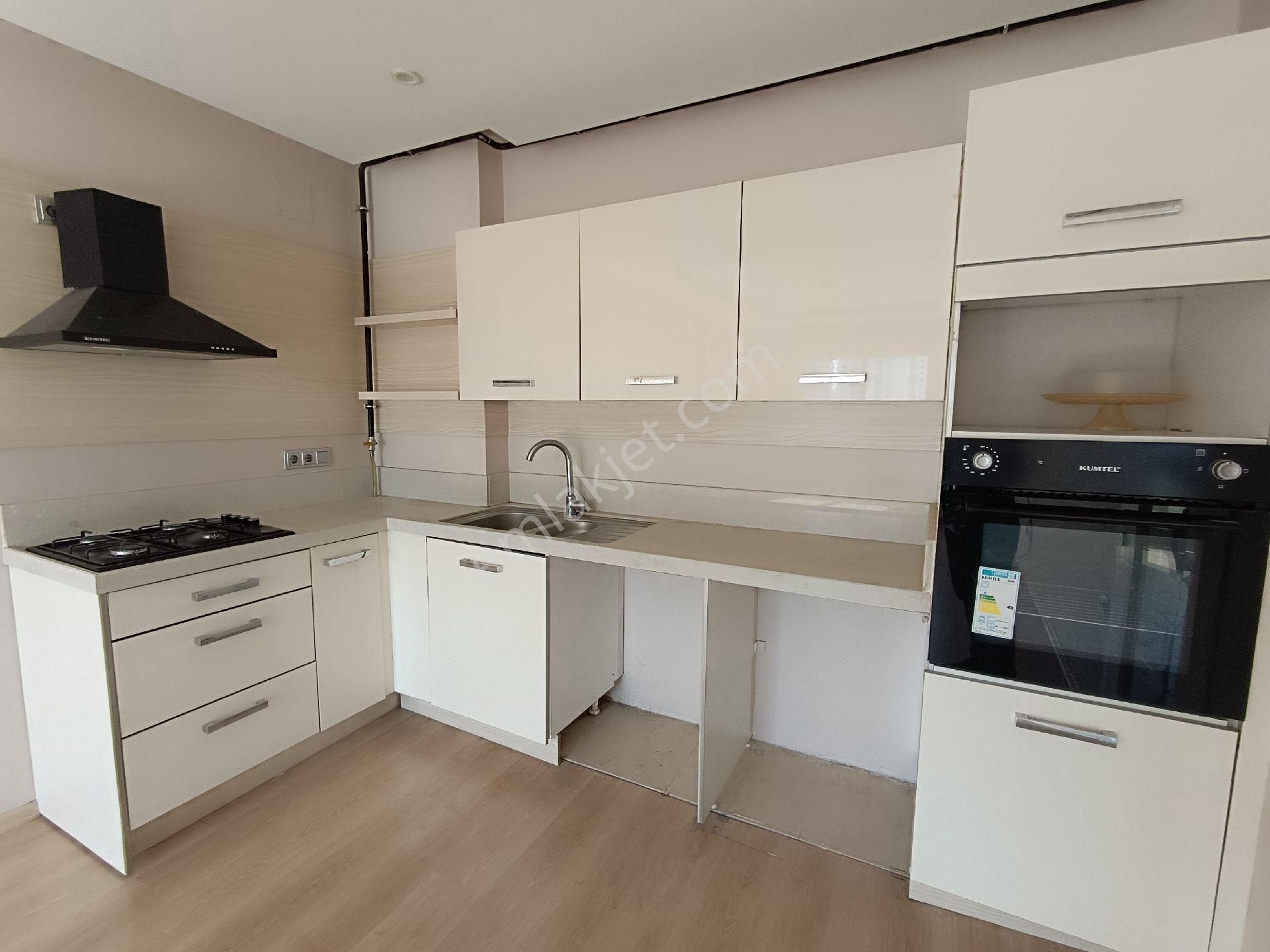 100. Yıl Mahallesi Kriminal Civarı 2+1 Açık Mutfak Doğalgazlı+ankastre Setli