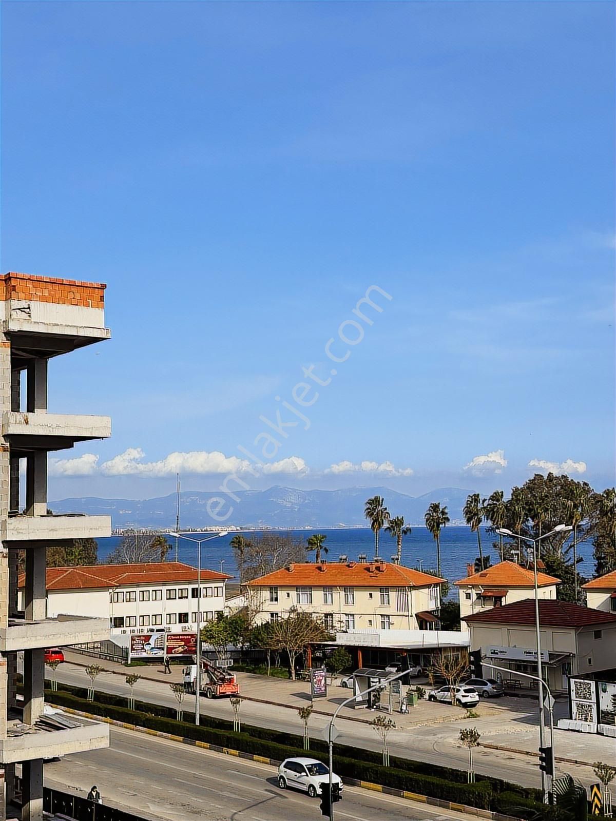 Mükemmel Konumda Deniz Manzaralı Satılık 2+0 Daire - Görsel 9