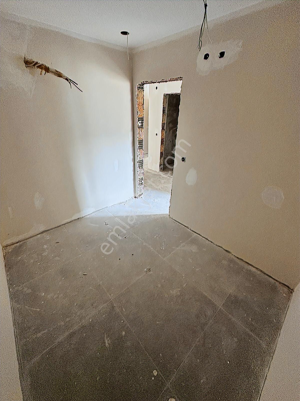 Mükemmel Konumda Deniz Manzaralı Satılık 2+0 Daire - Görsel 12