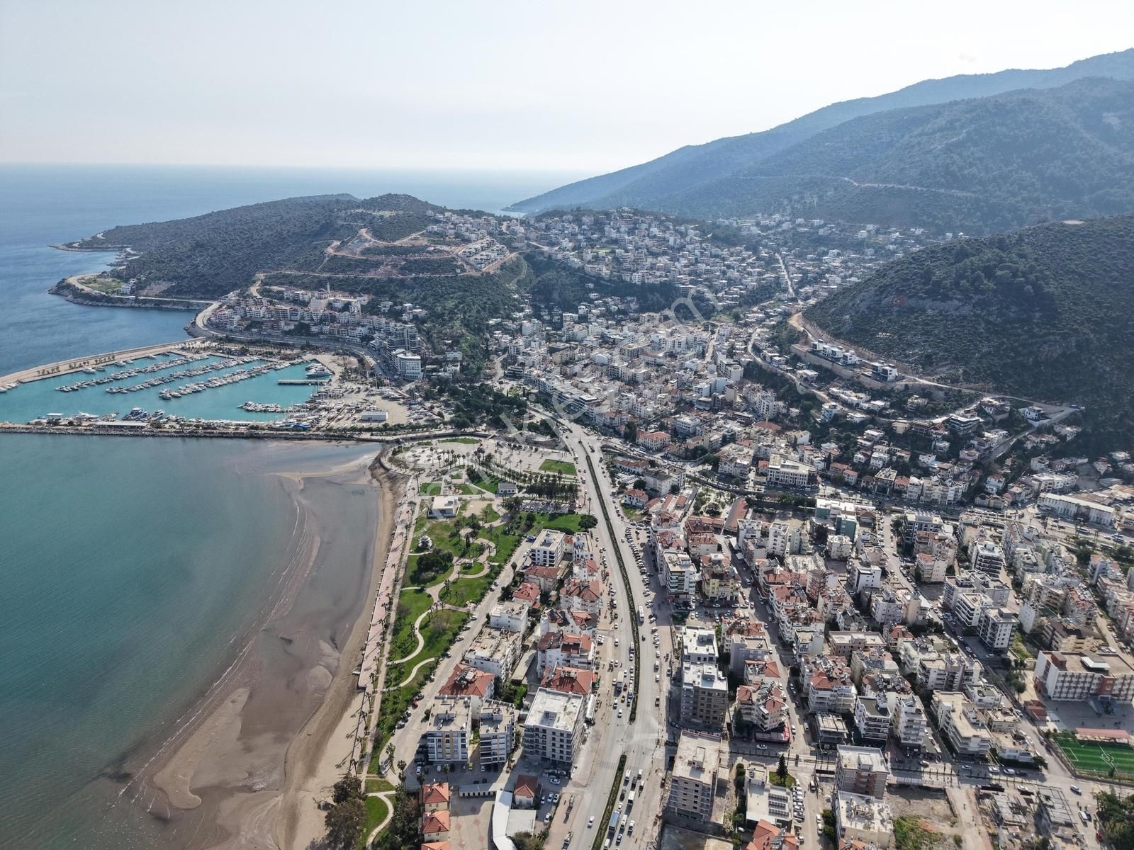 Mükemmel Konumda Deniz Manzaralı Satılık 2+0 Daire - Görsel 21