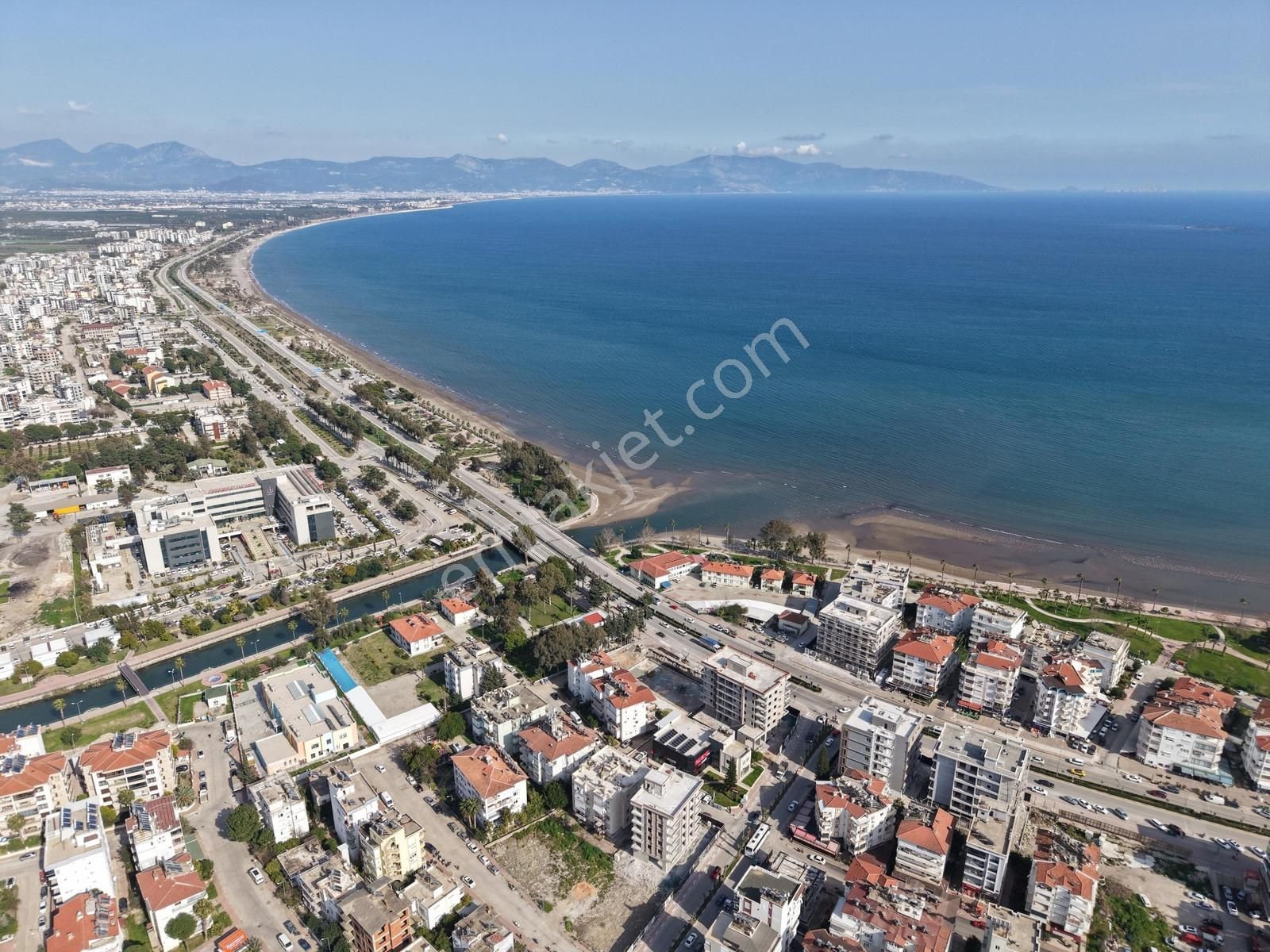 Mükemmel Konumda Deniz Manzaralı Satılık 2+0 Daire - Görsel 22