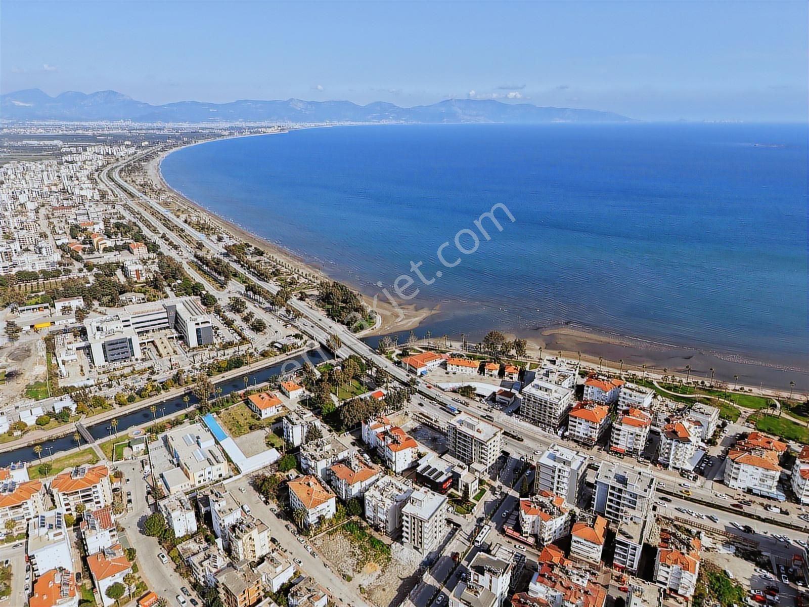 Mükemmel Konumda Deniz Manzaralı Satılık 2+0 Daire