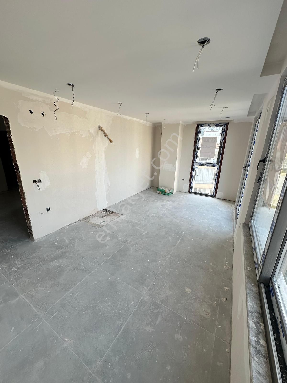 Mükemmel Konumda Deniz Manzaralı Satılık 2+0 Daire - Görsel 23