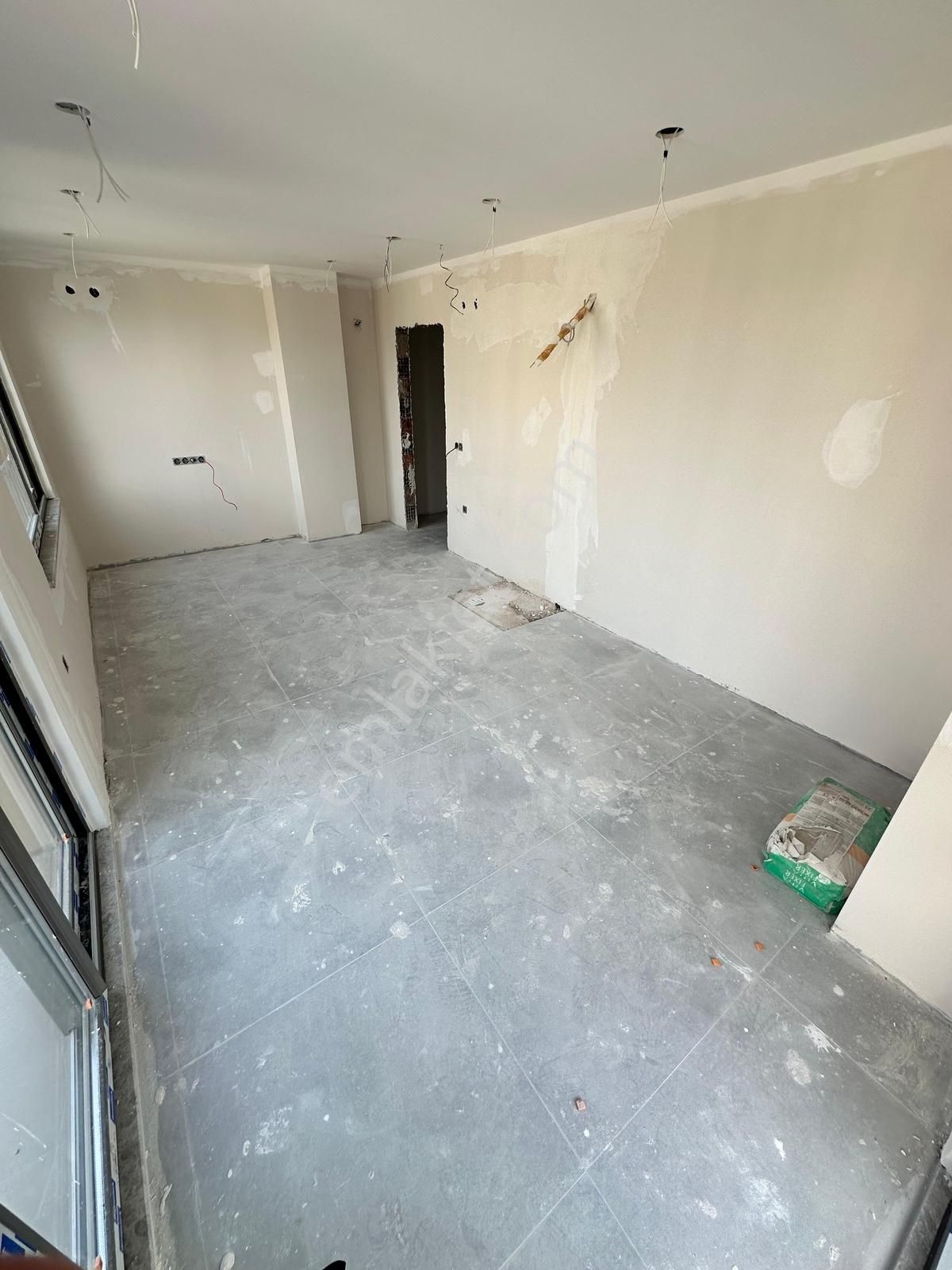 Mükemmel Konumda Deniz Manzaralı Satılık 2+0 Daire - Görsel 24