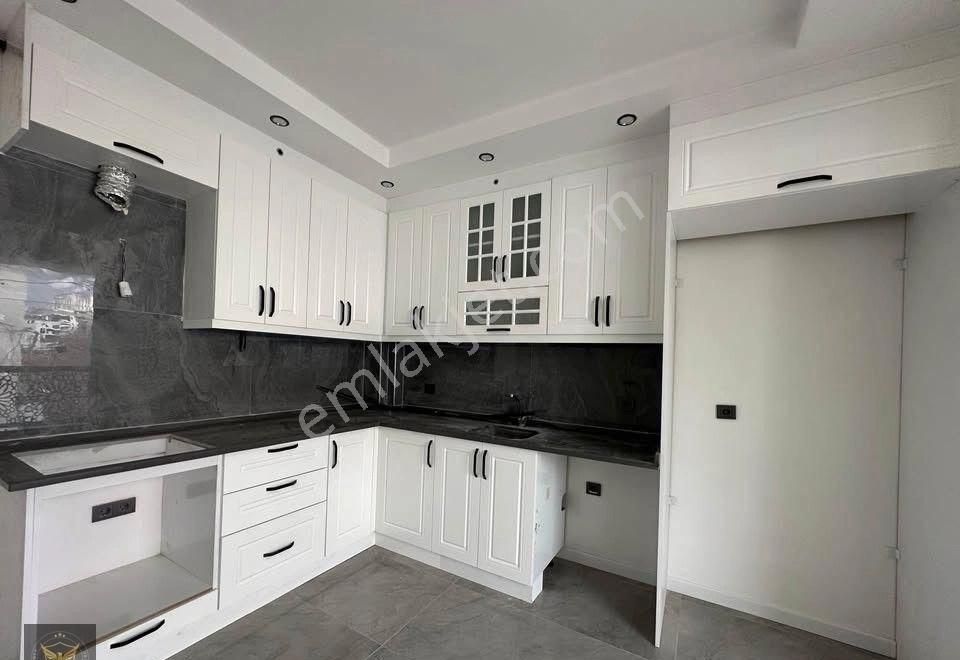 Beylikdüzü 5m Migros Avm'ye 5'dk Ayrı Mutfaklı 1+1 Dairemiz