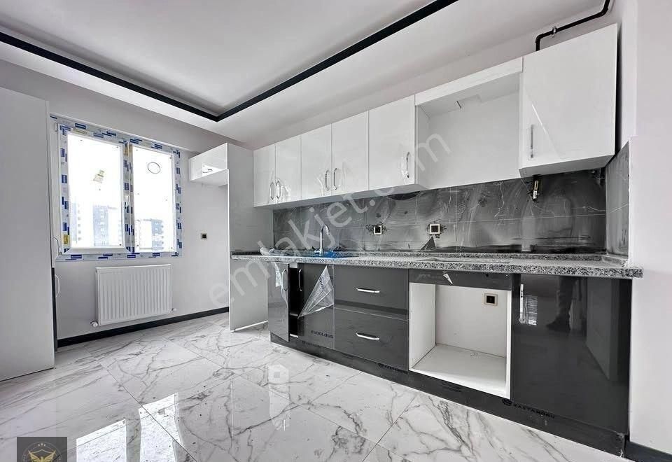 Beylikdüzü Yakuplu Mah Hasırcılar Avm Arkası 2+1 Dairemiz