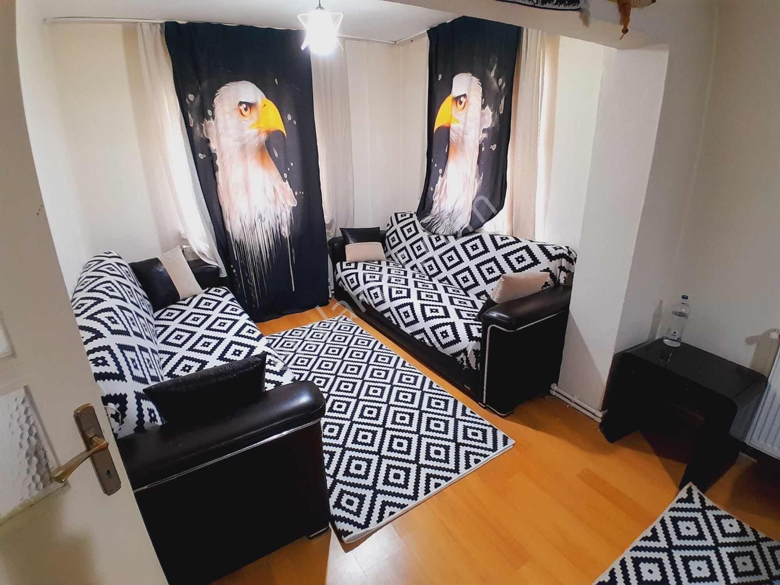 Arslan Emlaktan 2+1 Eşyalı Kiralık Metro'ya 2 Dk - Görsel 3