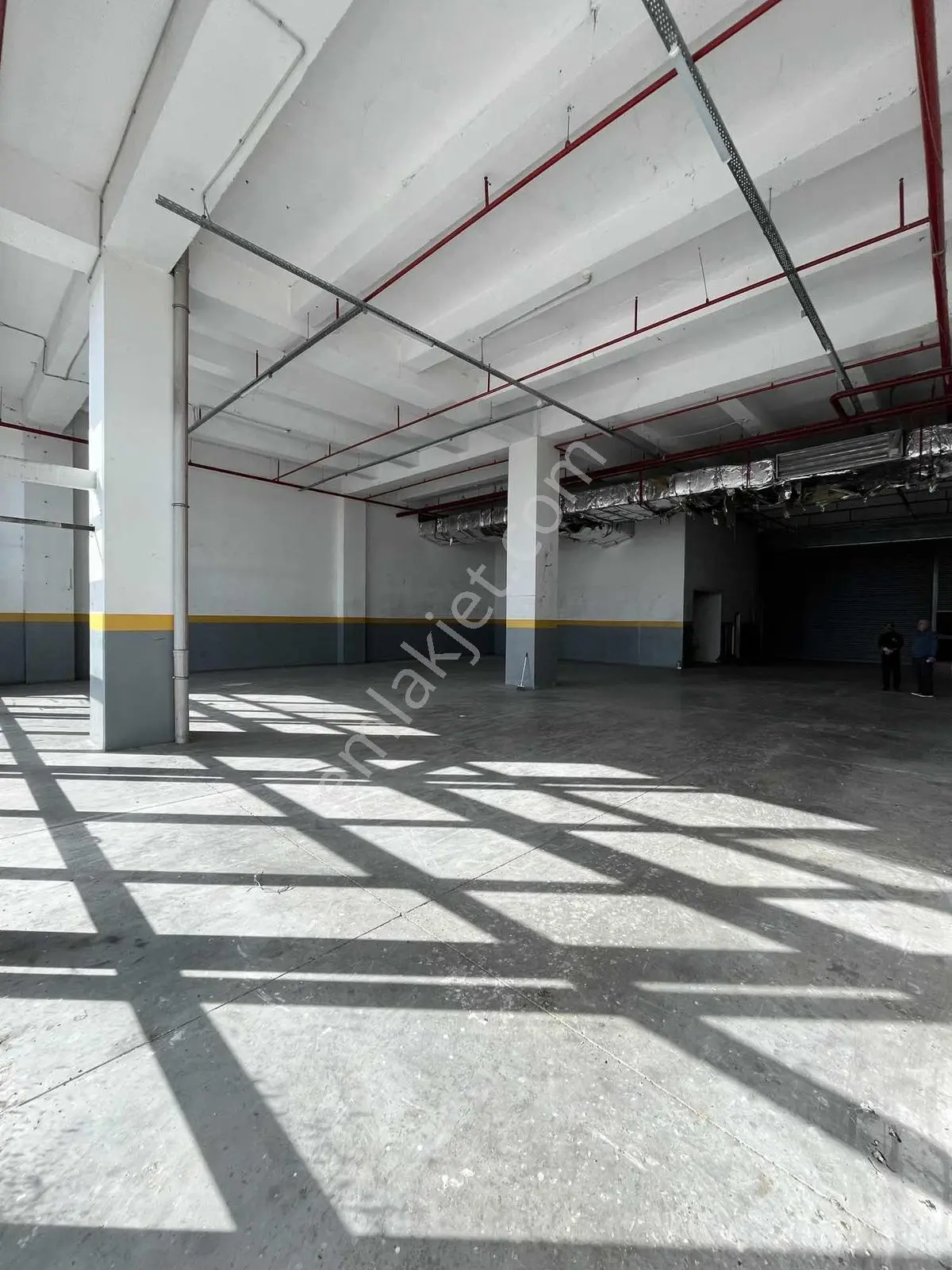 İkitelli Org İş Merkezinde Kiralık 450m2 İmalathane - Görsel 2