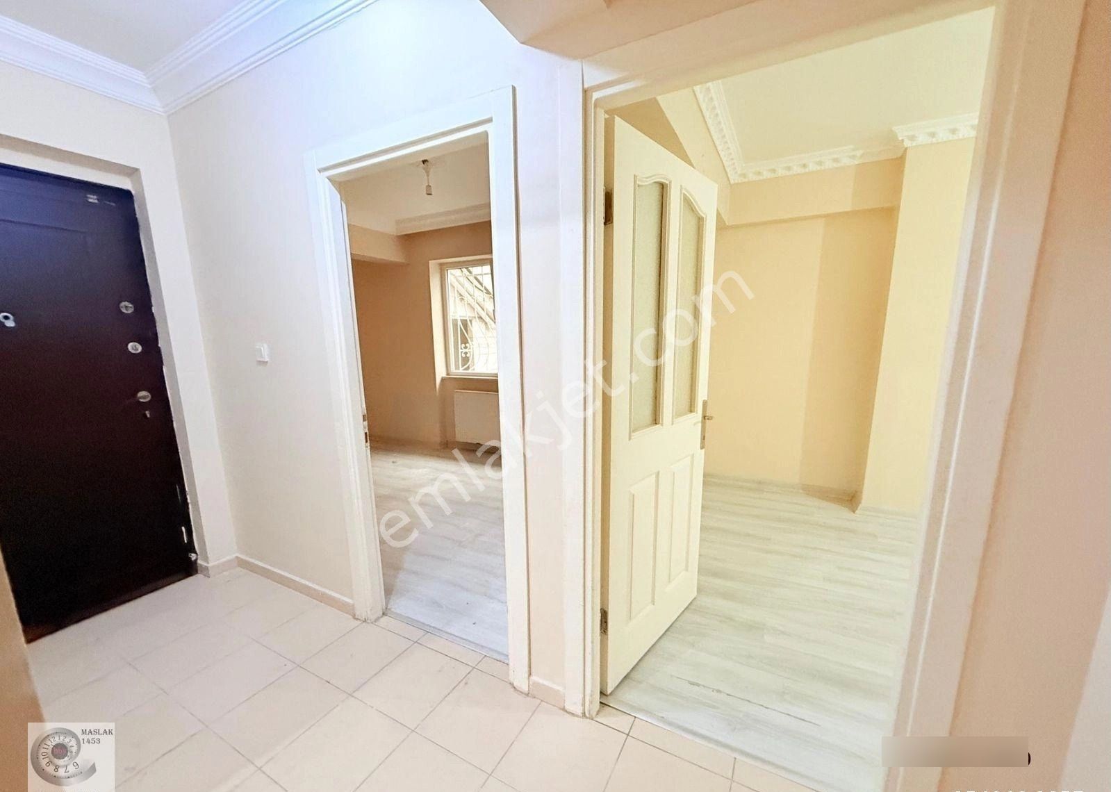 Avcılar Gümüşpala Da Satılık Bahçe Katı 2+1 Köşe Satılık 3 Cepheli Daire - Görsel 3