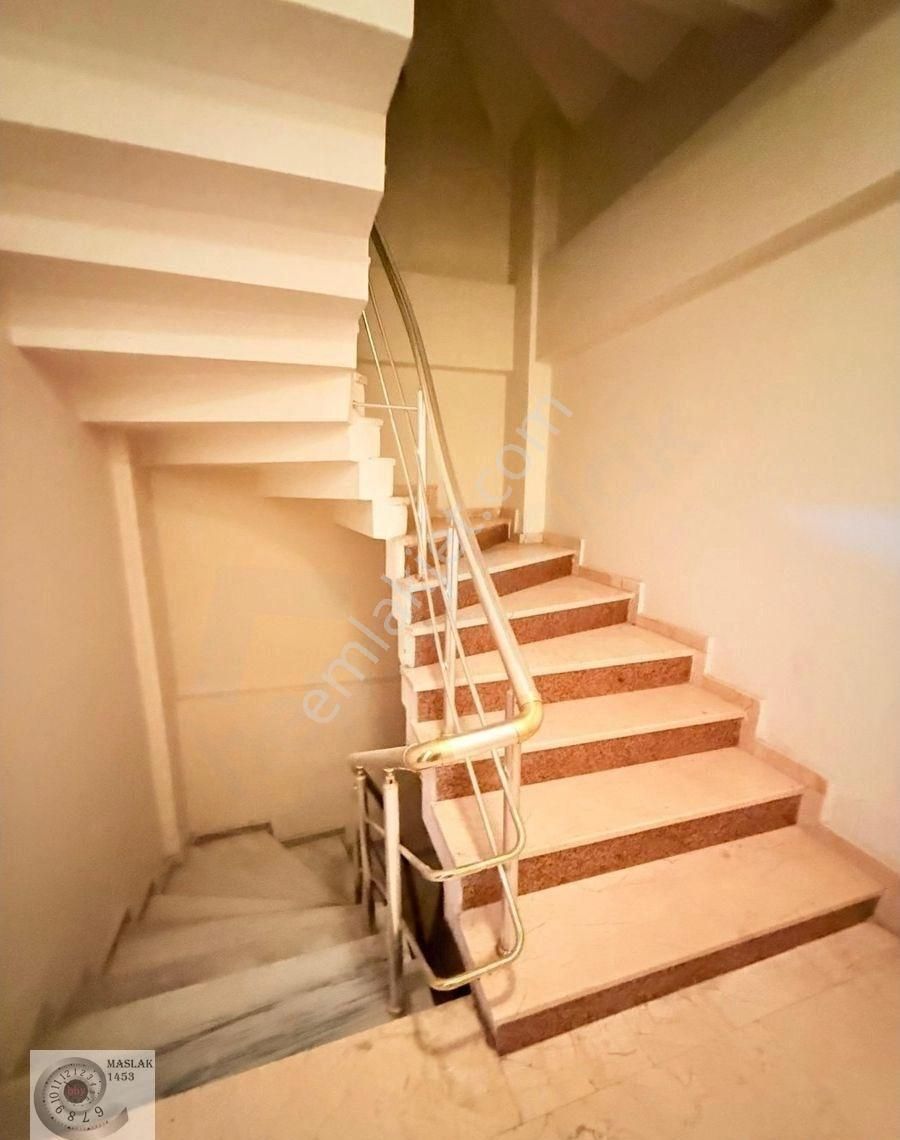 Avcılar Gümüşpala Da Satılık Bahçe Katı 2+1 Köşe Satılık 3 Cepheli Daire - Görsel 7