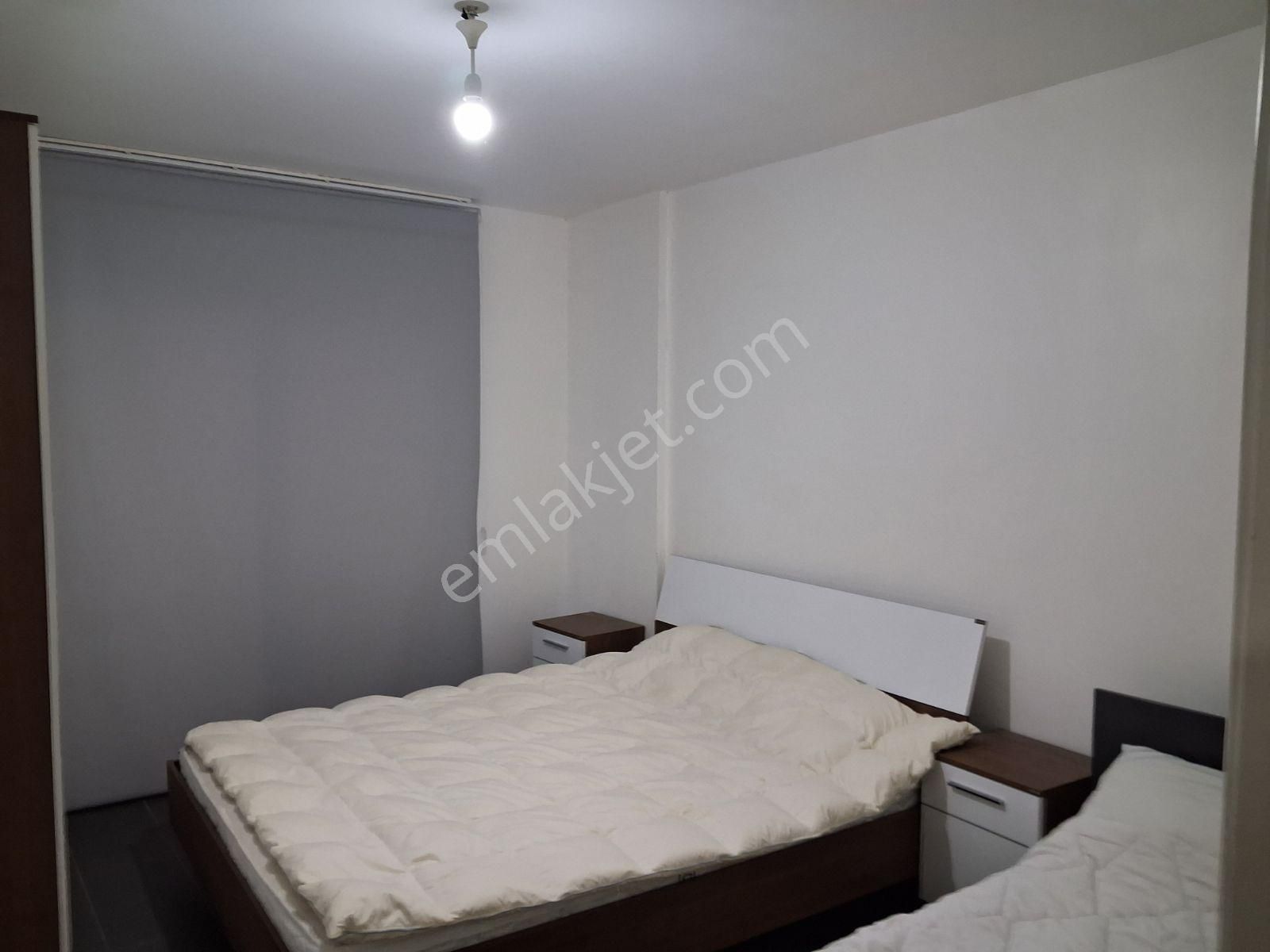 Kuşadasında Havuzlu Güvenlikli Bahçe Katı Eşyalı 2+1 - Görsel 25