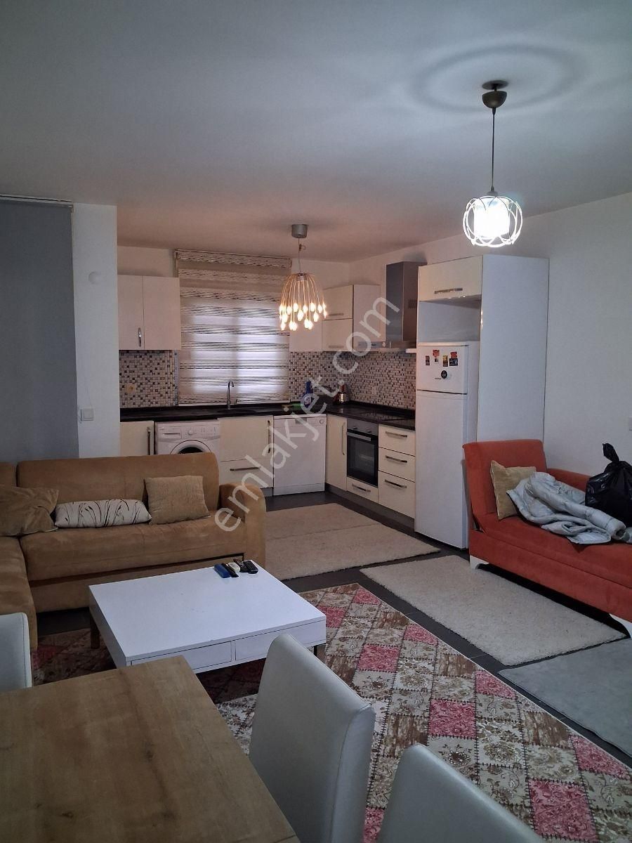 Kuşadasında Havuzlu Güvenlikli Bahçe Katı Eşyalı 2+1 - Görsel 16