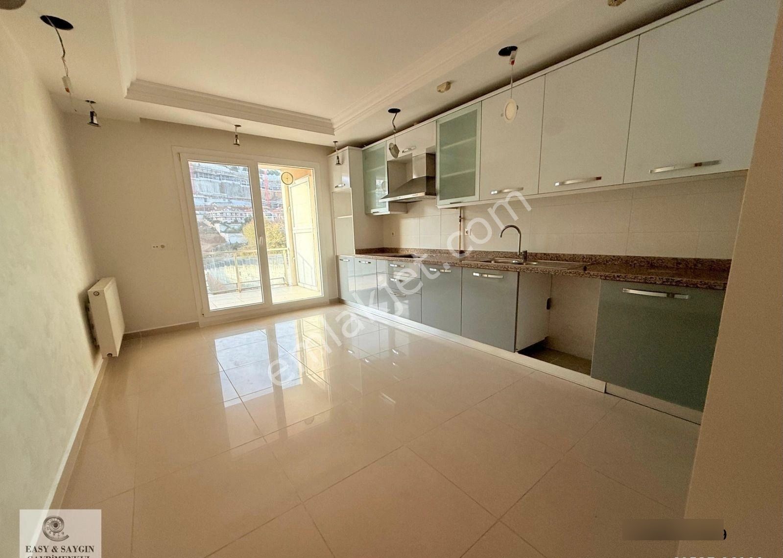 Sarıyerde Tünele 3 Dk Villa Tadında Çatı Dublex Sitede Havuzlu Ufku Açık Büyük Daire Teraslı Boş - Görsel 6