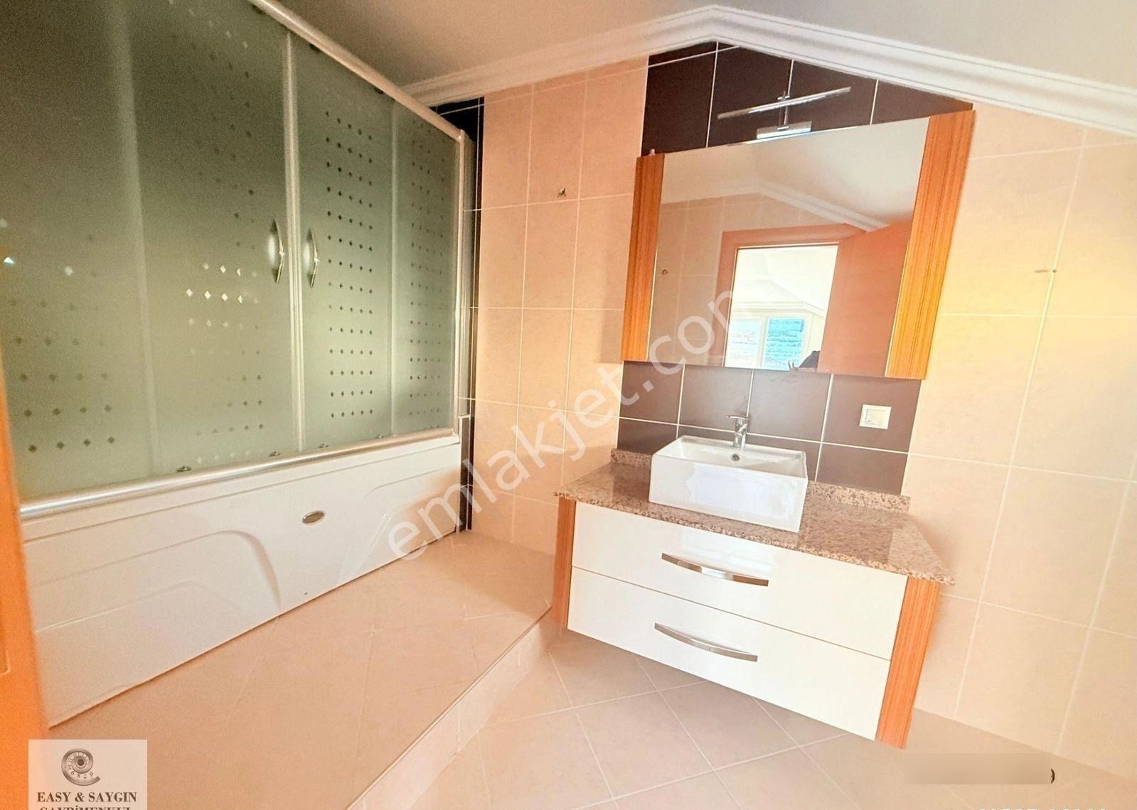 Sarıyerde Tünele 3 Dk Villa Tadında Çatı Dublex Sitede Havuzlu Ufku Açık Büyük Daire Teraslı Boş - Görsel 24