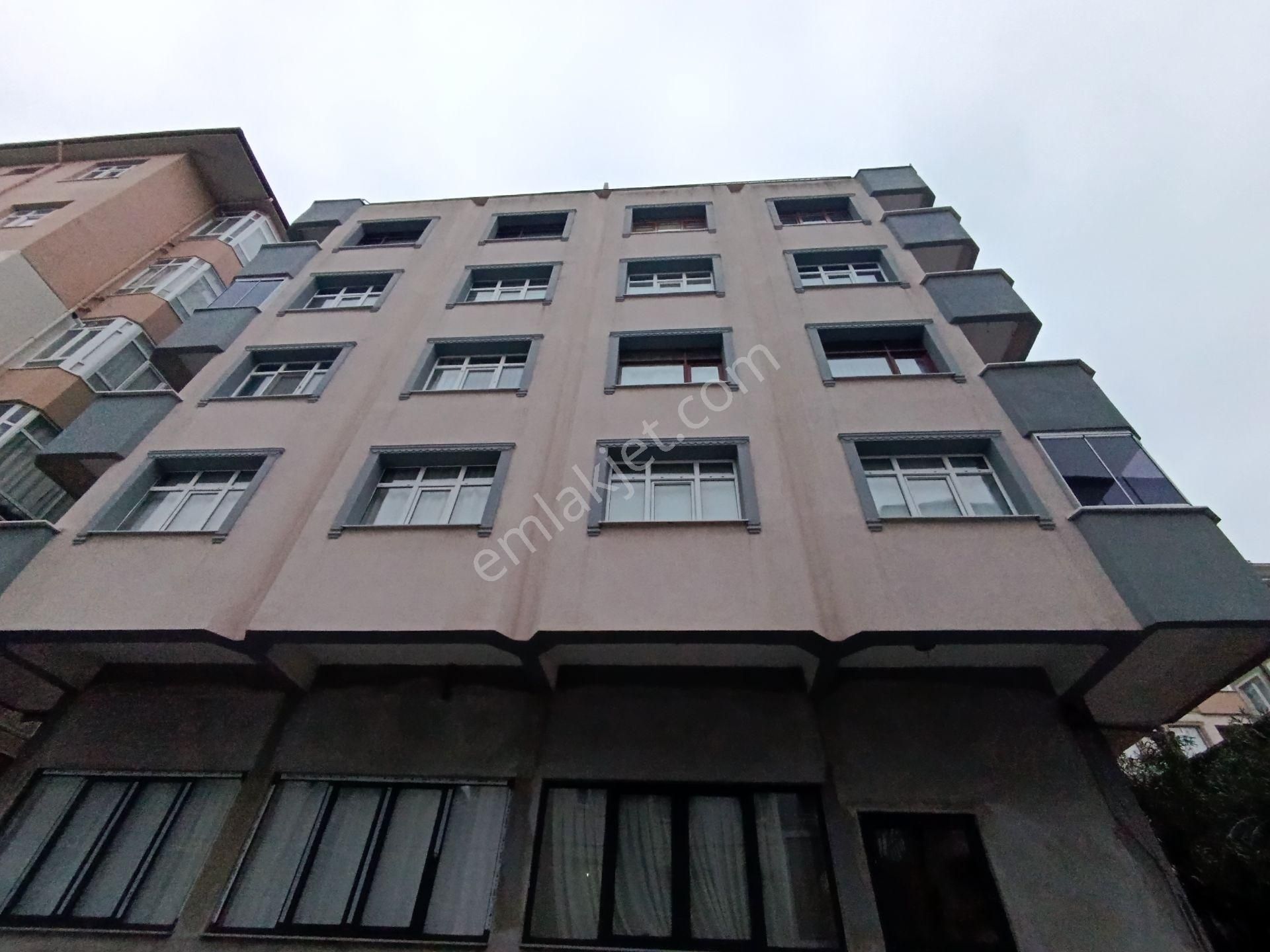 Pendik Güzelyalı E-5 Altında Kiralık 2+1 75m2 Balkonlu E-5 Yakın Daire