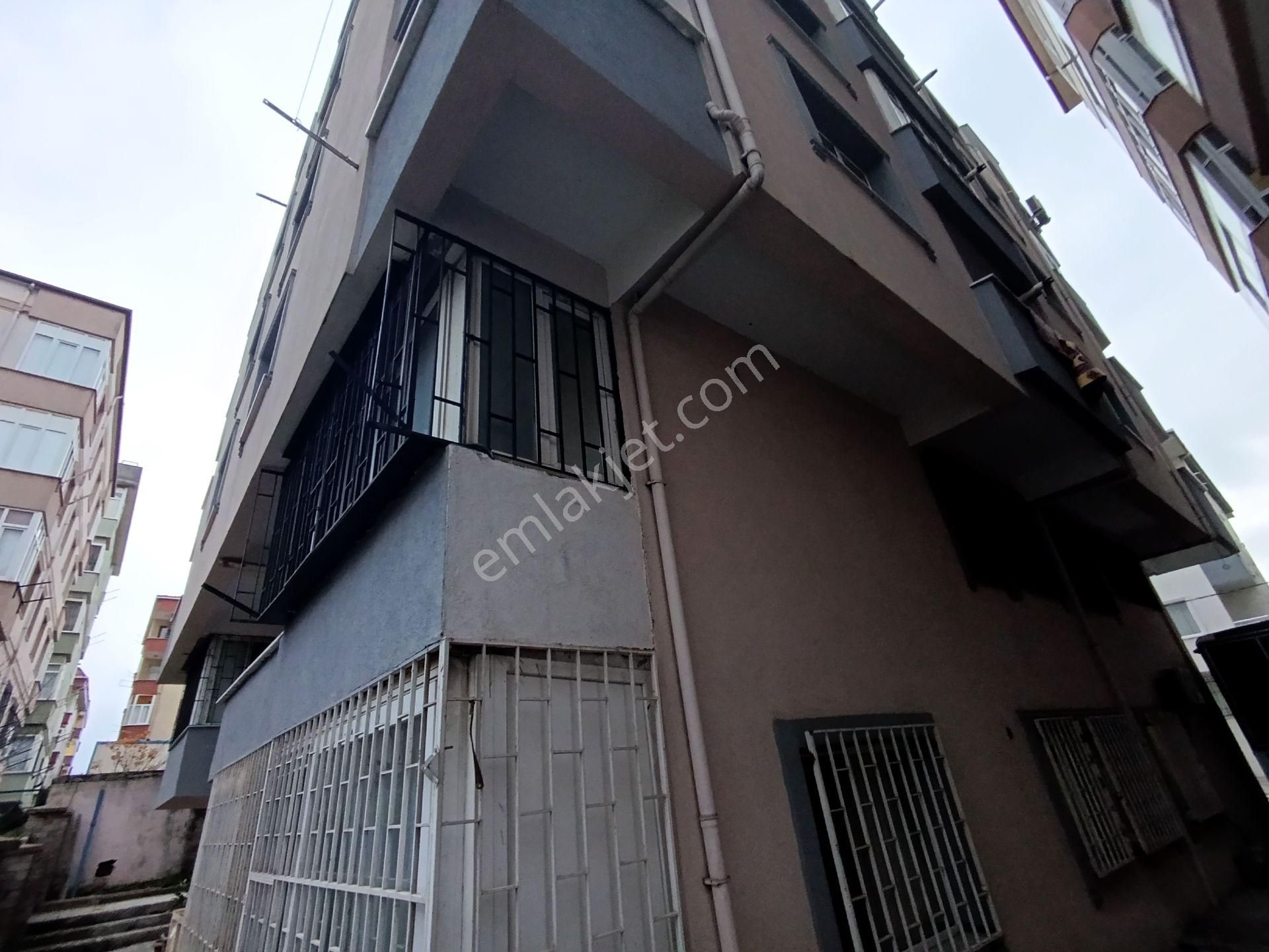 Pendik Güzelyalı E-5 Altında Kiralık 2+1 75m2 Balkonlu E-5 Yakın Daire - Görsel 2