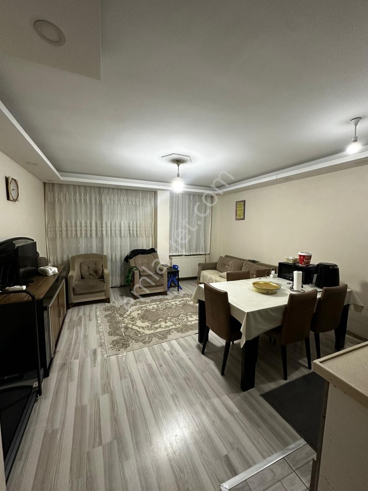 Tevfikbey De 90 M2 Balkonlu 2+1 Yüksek Giriş Yeni Bina - Görsel 2
