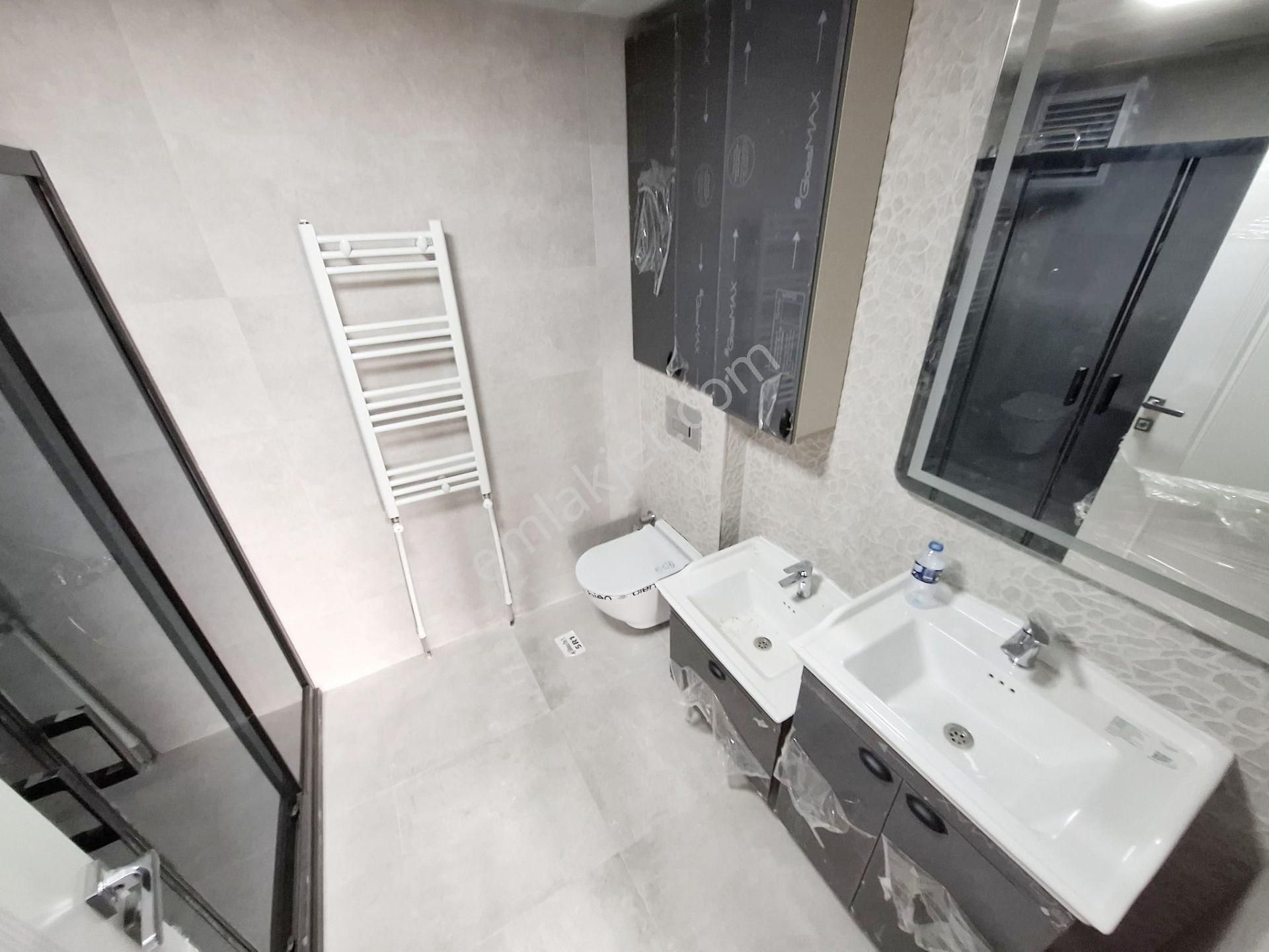 Ovacık'ta Oturuma Hazır Cadde Üzerinde 4.5+1 Lüx Yapılı - Görsel 21