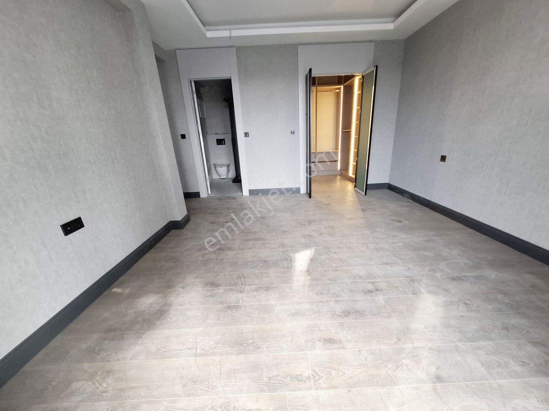 Ovacık'ta Oturuma Hazır Cadde Üzerinde 4.5+1 Lüx Yapılı - Görsel 25