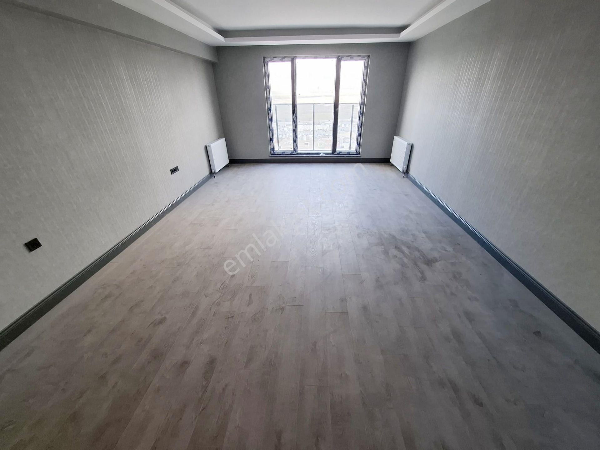 Ovacık'ta Oturuma Hazır Cadde Üzerinde 4.5+1 Lüx Yapılı - Görsel 9