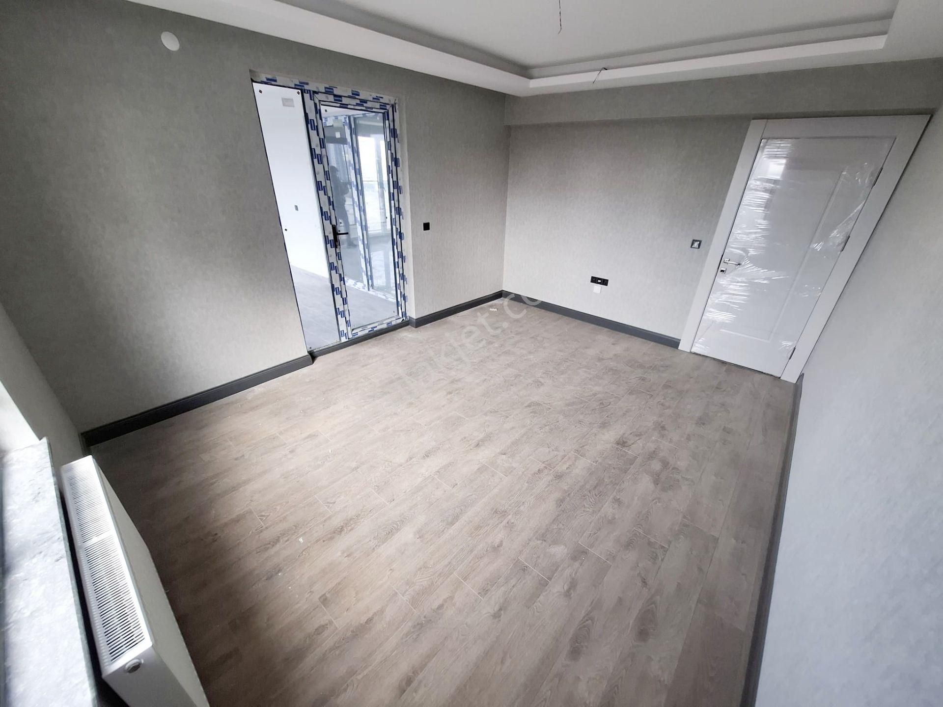 Ovacık'ta Oturuma Hazır Cadde Üzerinde 4.5+1 Lüx Yapılı - Görsel 16