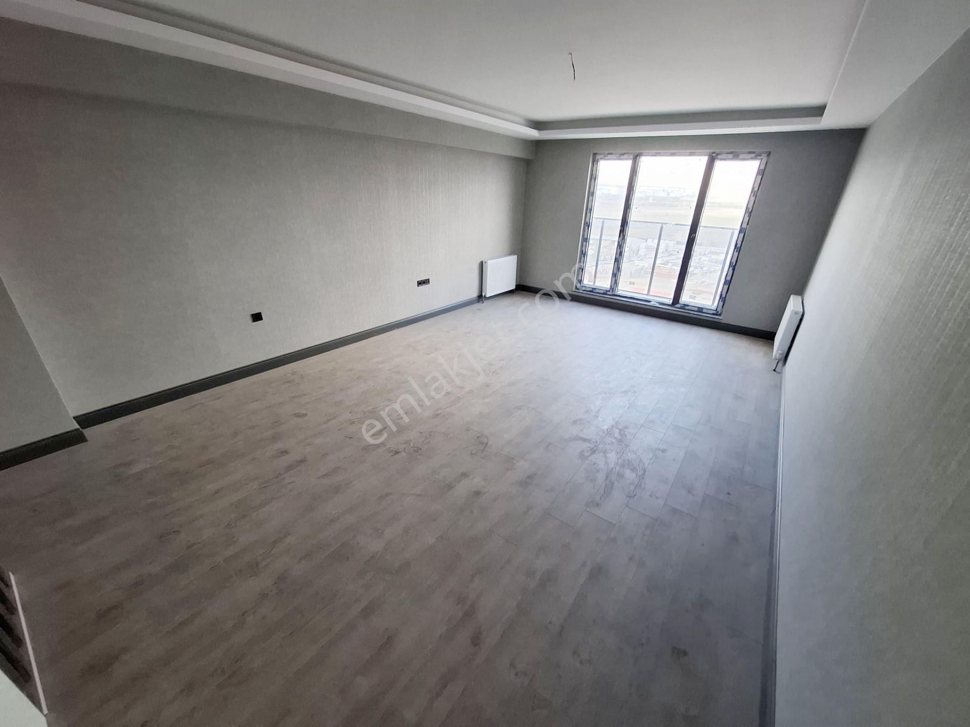 Ovacık'ta Oturuma Hazır Cadde Üzerinde 4.5+1 Lüx Yapılı - Görsel 6