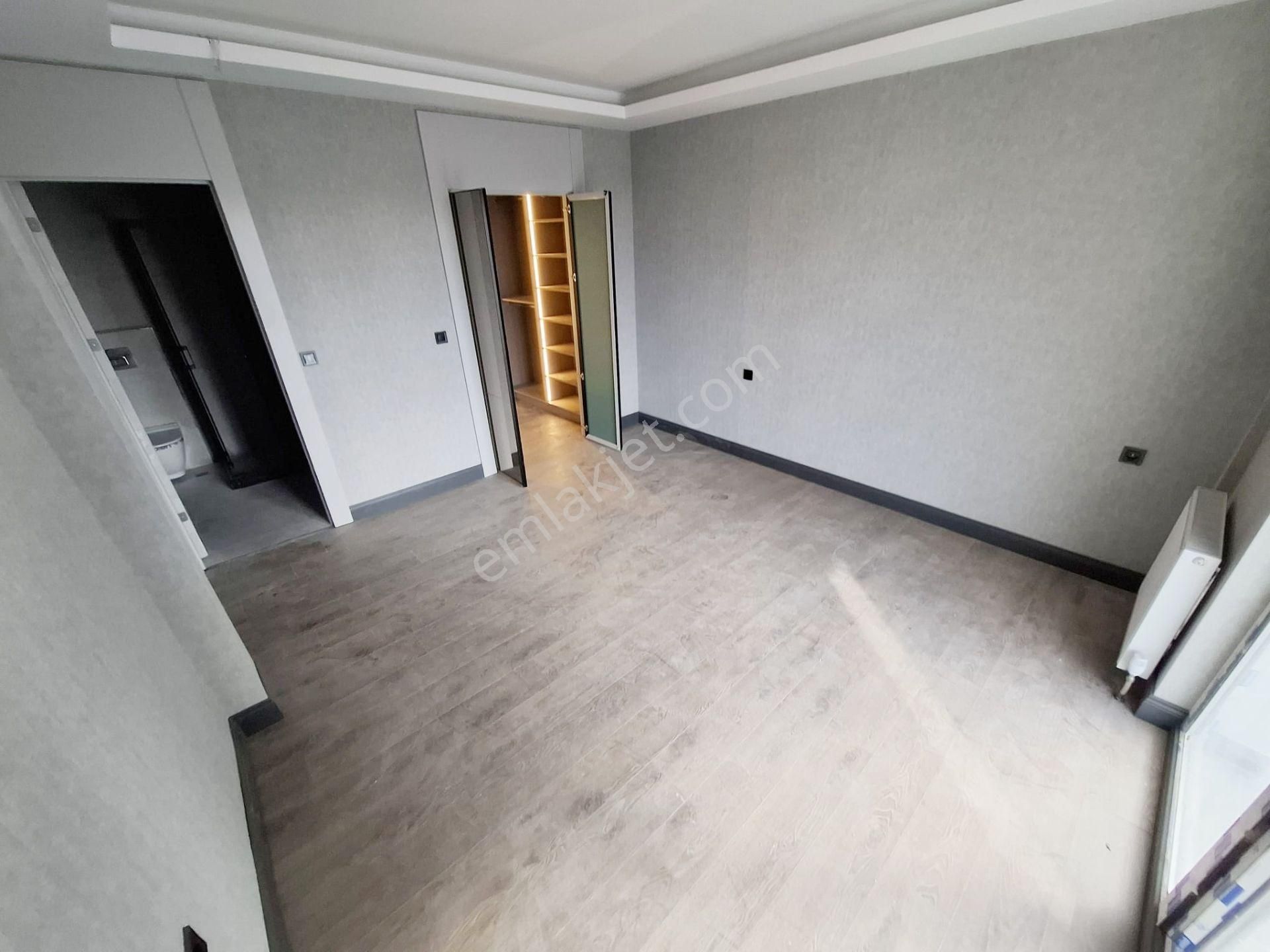 Ovacık'ta Oturuma Hazır Cadde Üzerinde 4.5+1 Lüx Yapılı - Görsel 24