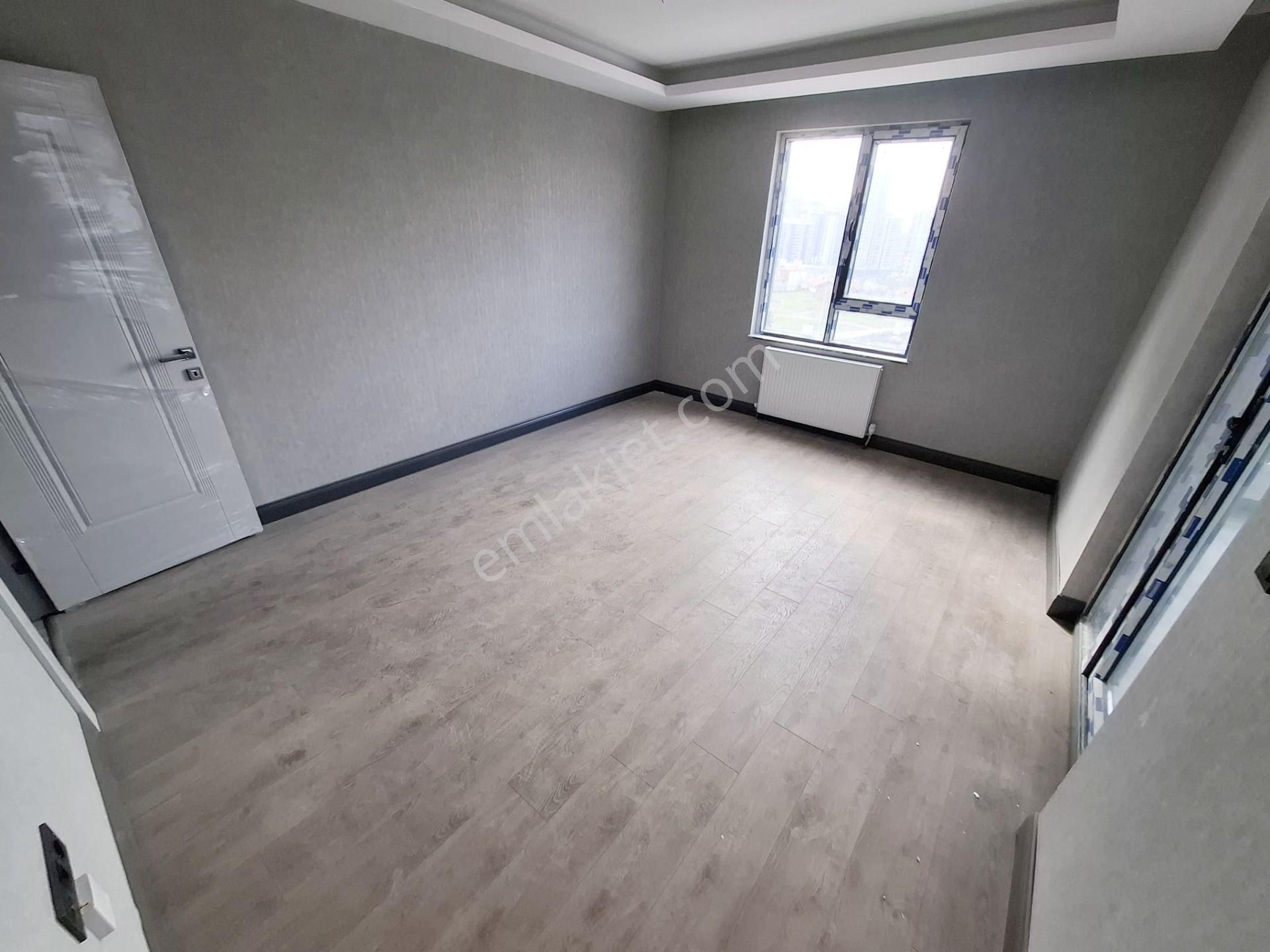 Ovacık'ta Oturuma Hazır Cadde Üzerinde 4.5+1 Lüx Yapılı - Görsel 19