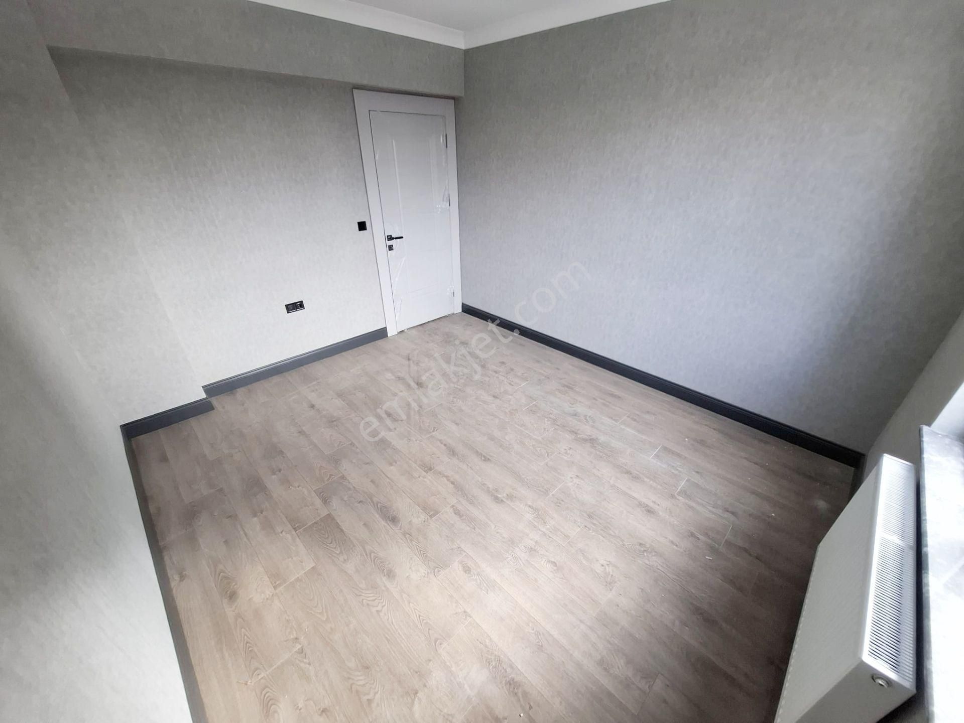 Ovacık'ta Oturuma Hazır Cadde Üzerinde 4.5+1 Lüx Yapılı - Görsel 13