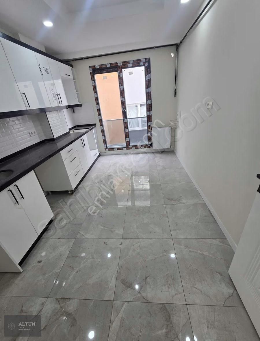 Avcılar Denizköşkler 'de Sıfır, Deniz Manzaralı, Otoparklı 4+2