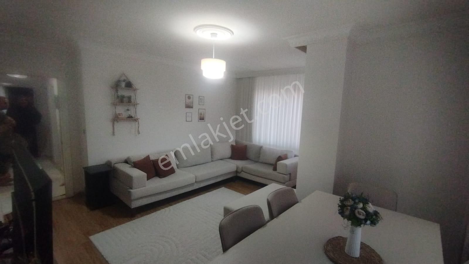 Çekmeköy Aydınlar Mahallesinde 2+1 Asansörlü Daire - Görsel 2