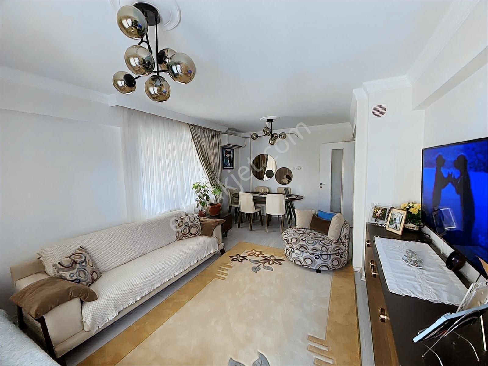 Balçovada Hastane Yakınında 3+1 Satılık Daire - Görsel 2