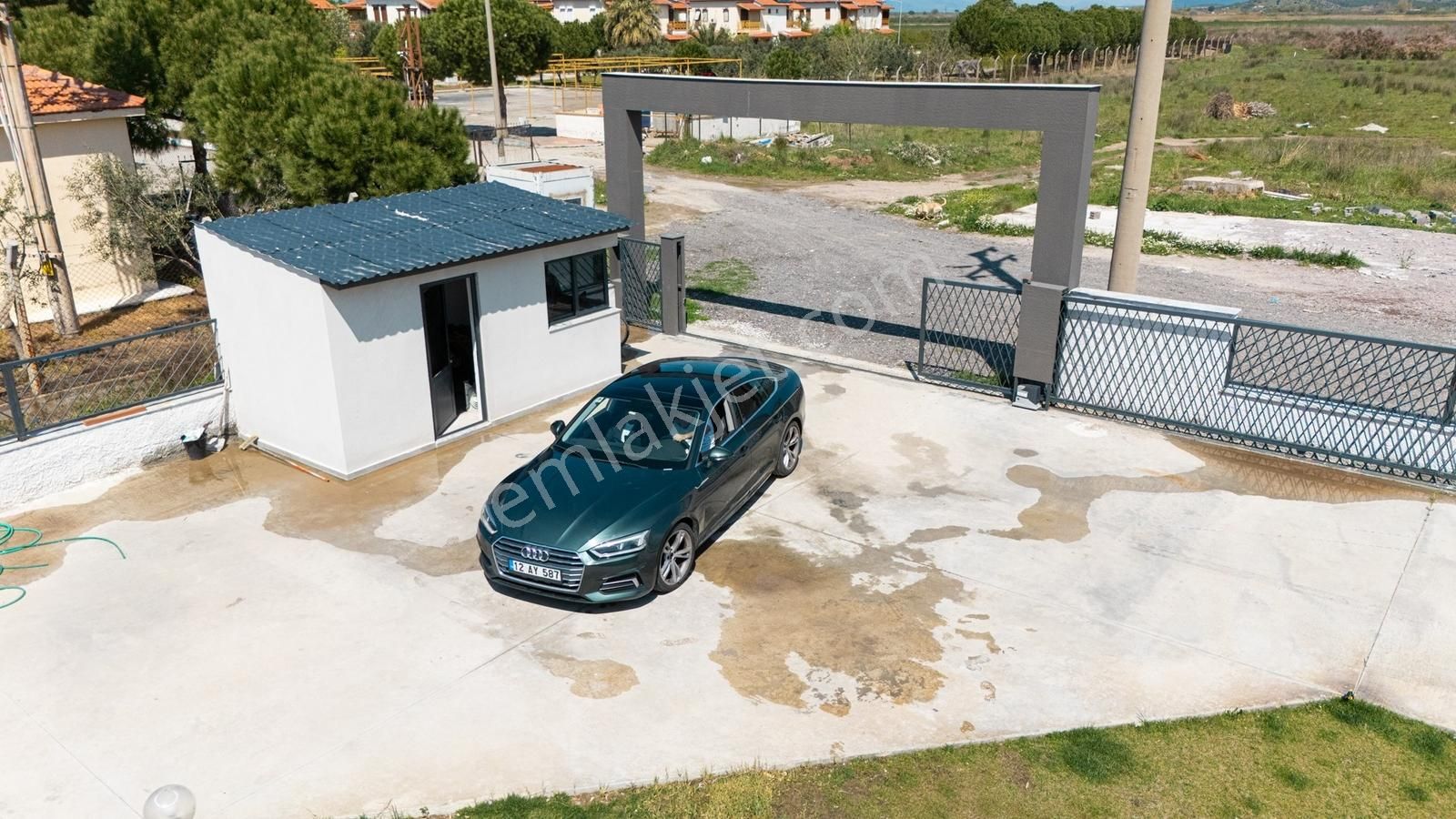 Çandarlı'da Denize Yakın , Site İçi , Havuzlu , Otoparklı Villa - Görsel 28