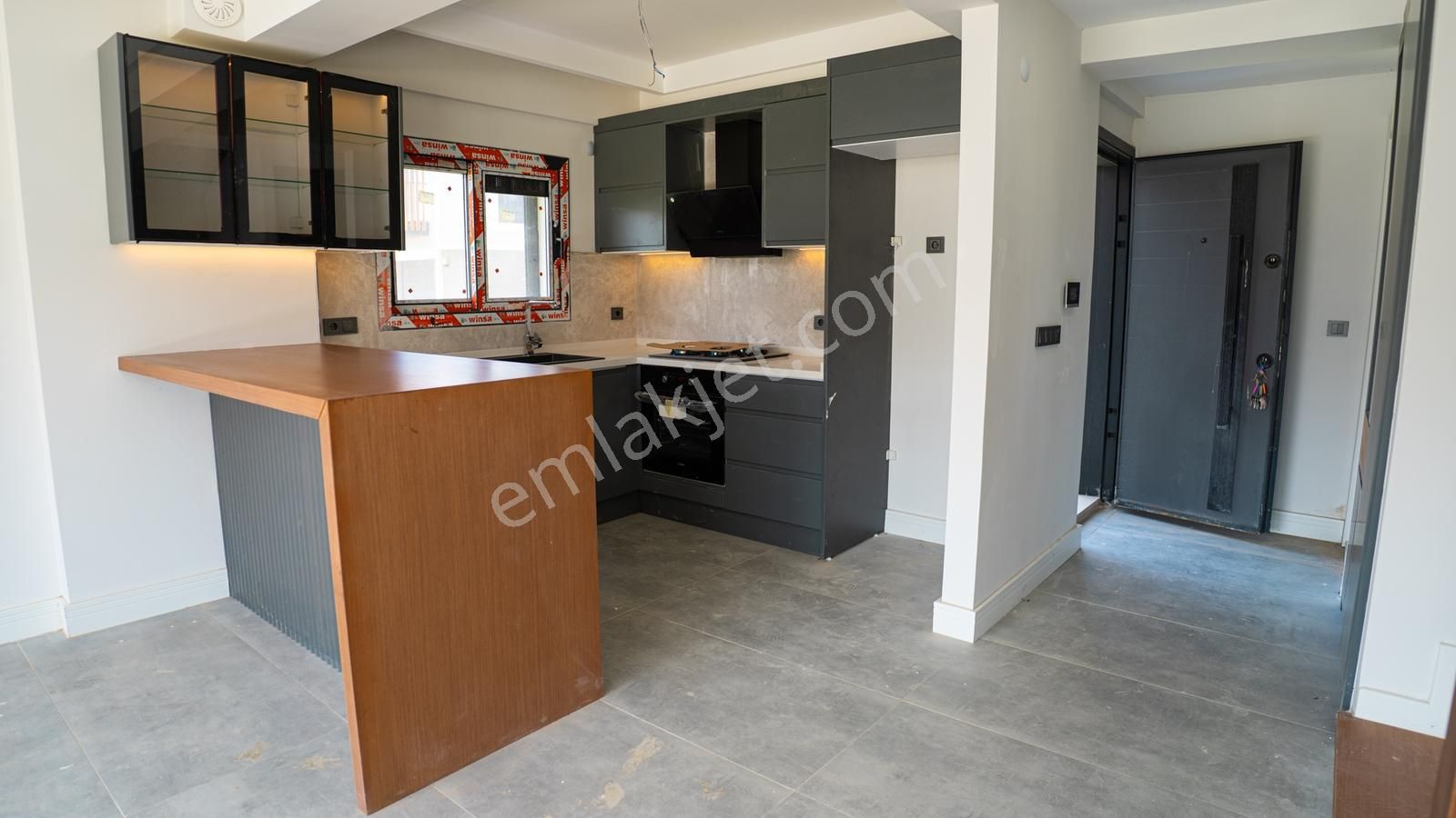 Çandarlı'da Denize Yakın , Site İçi , Havuzlu , Otoparklı Villa - Görsel 7