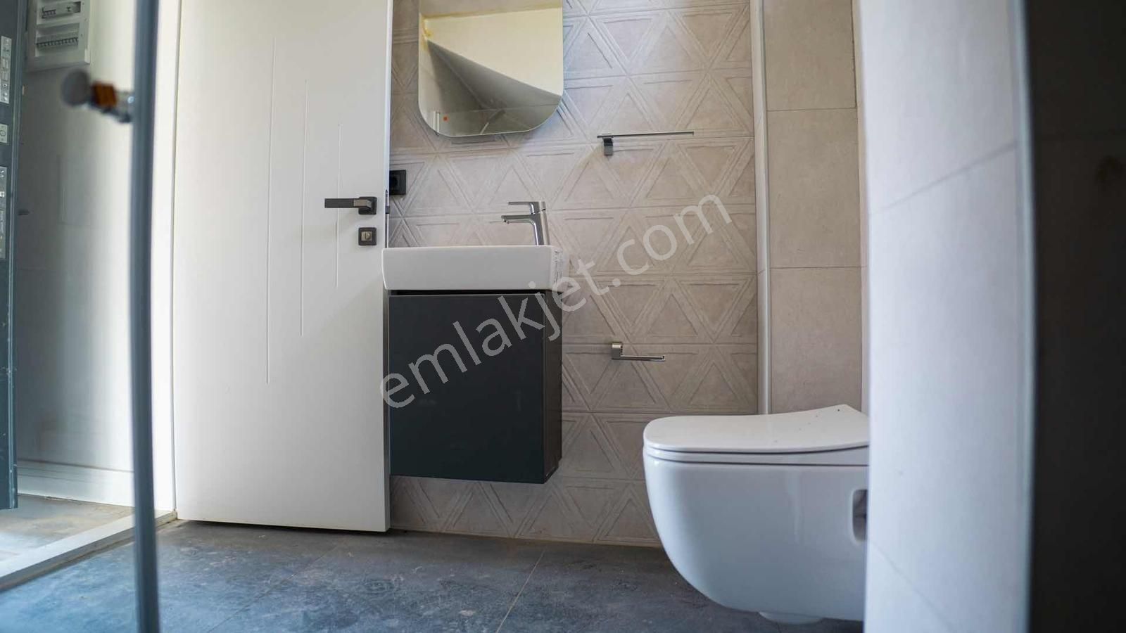 Çandarlı'da Denize Yakın , Site İçi , Havuzlu , Otoparklı Villa - Görsel 20