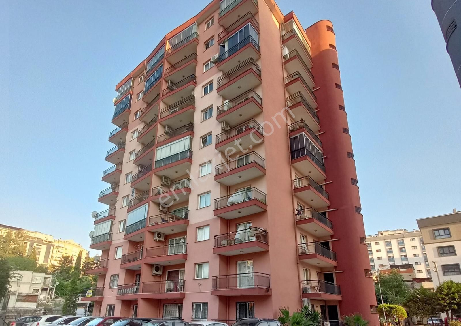 Bayraklı Soğukkuyu'da Lüks Geniş 3,5+1 Daire - Görsel 13