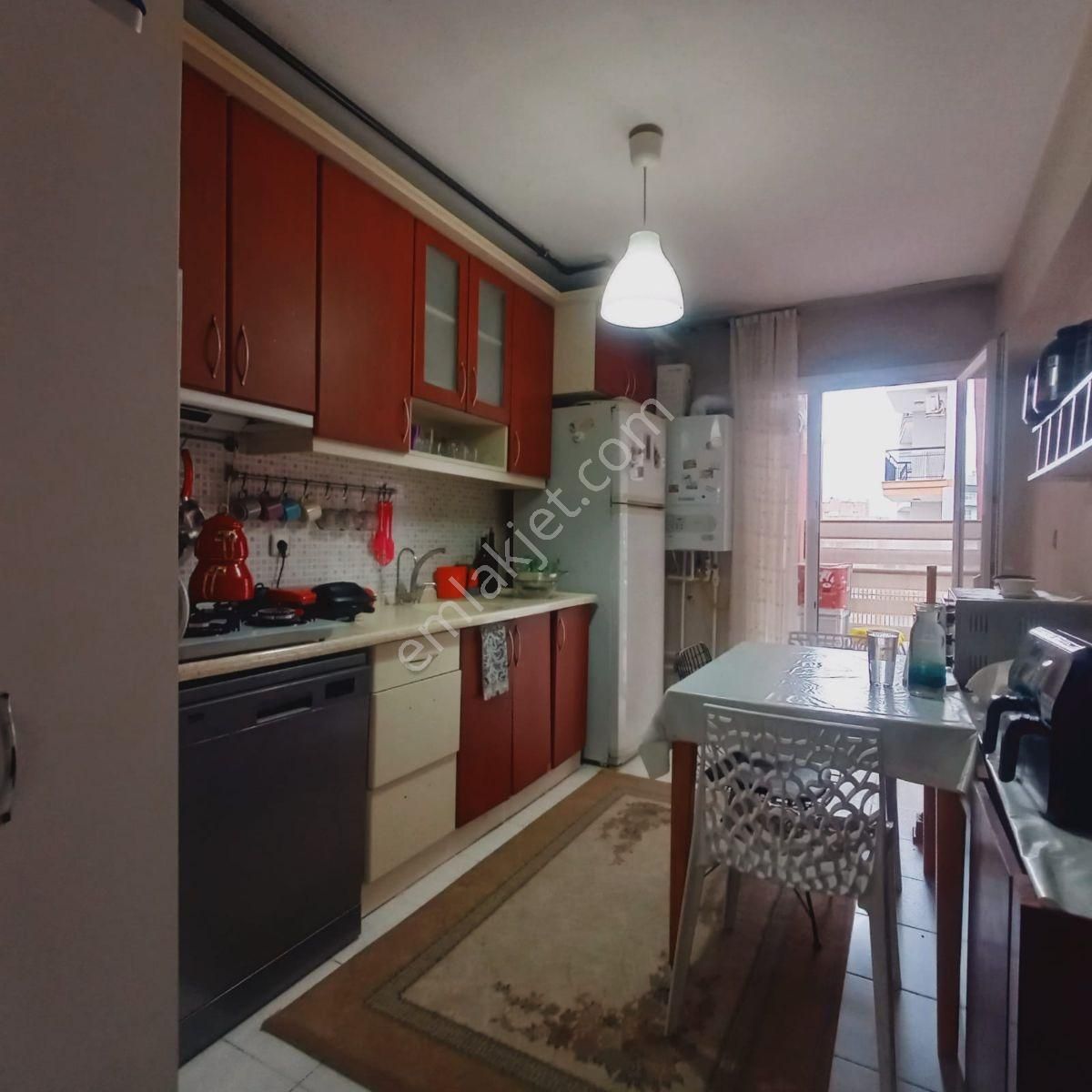 Bayraklı Soğukkuyu'da Lüks Geniş 3,5+1 Daire - Görsel 8