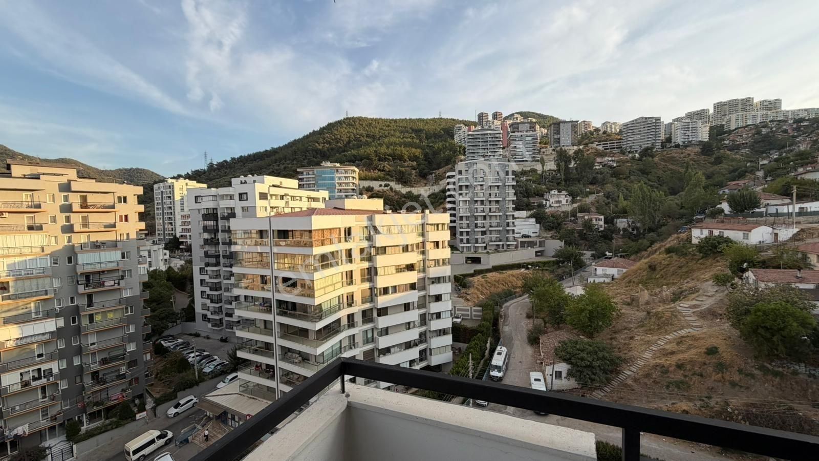 Narlıdere Ilıca Mah. Kenan Beklen Sitesi 3+1 Satılık Daire - Görsel 3