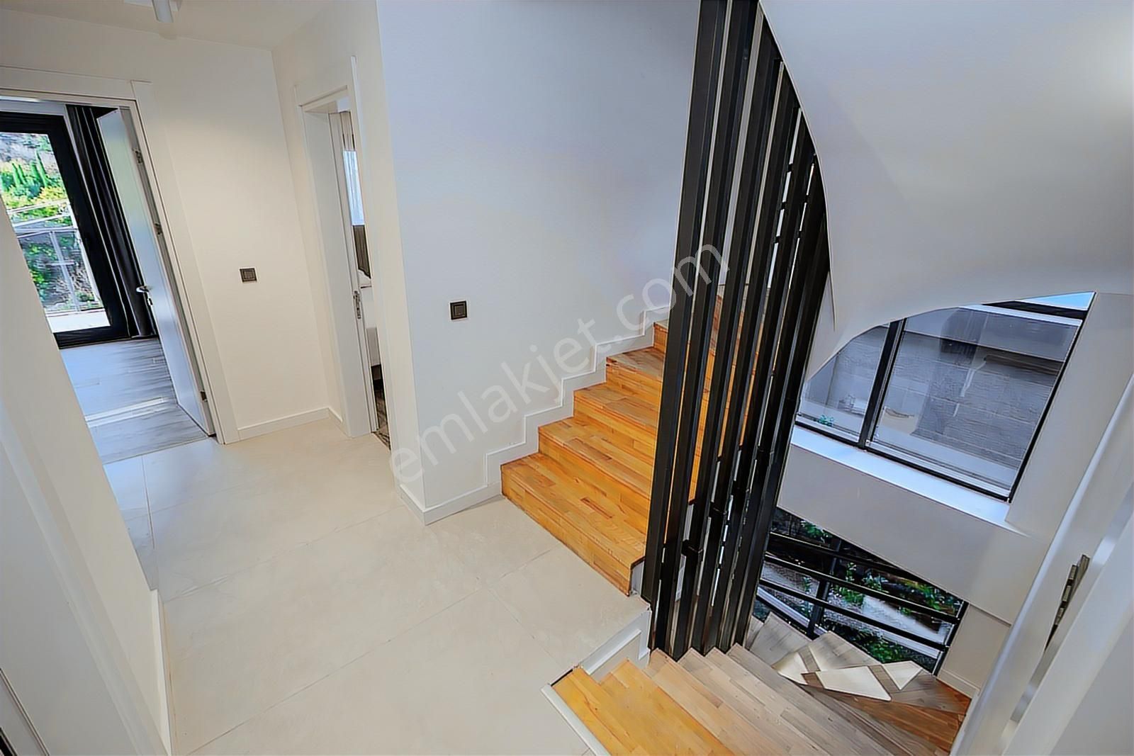 Urla Çeşmealtı Lüx 5+1 Villa - Görsel 29