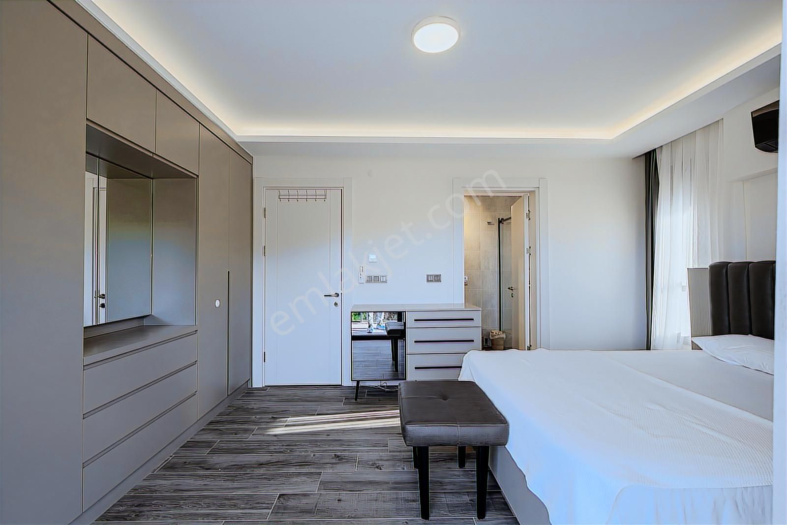 Urla Çeşmealtı Lüx 5+1 Villa - Görsel 6