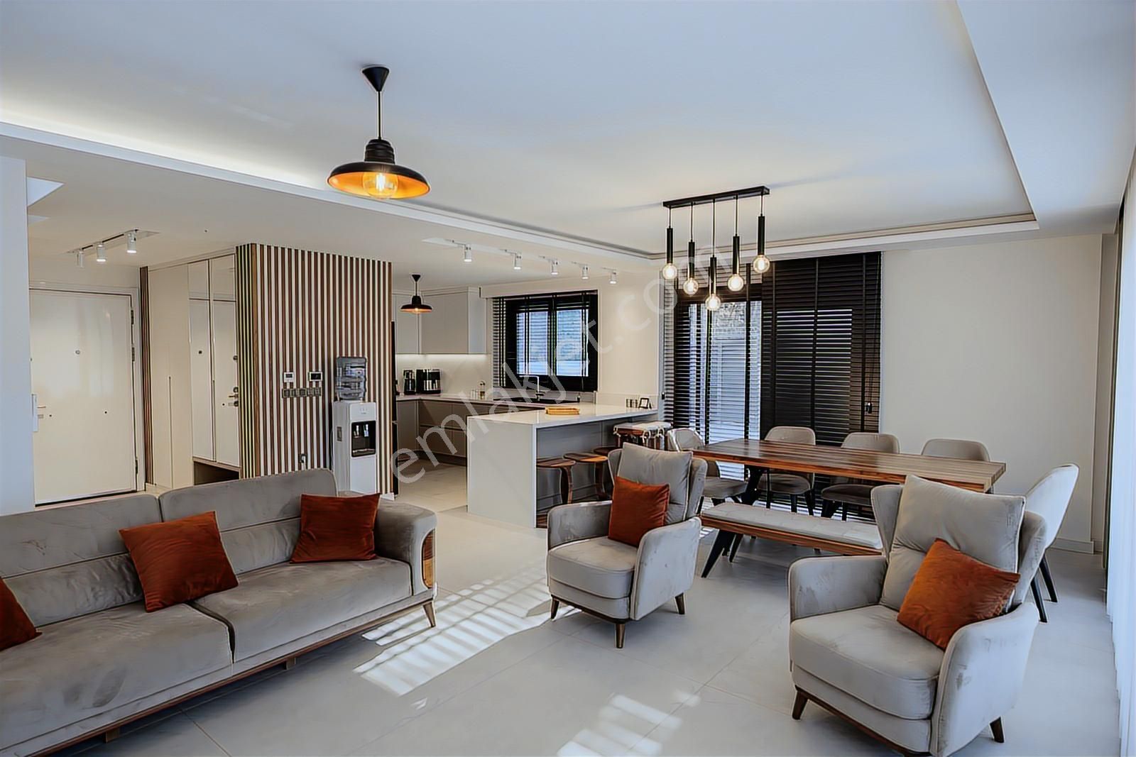 Urla Çeşmealtı Lüx 5+1 Villa - Görsel 3