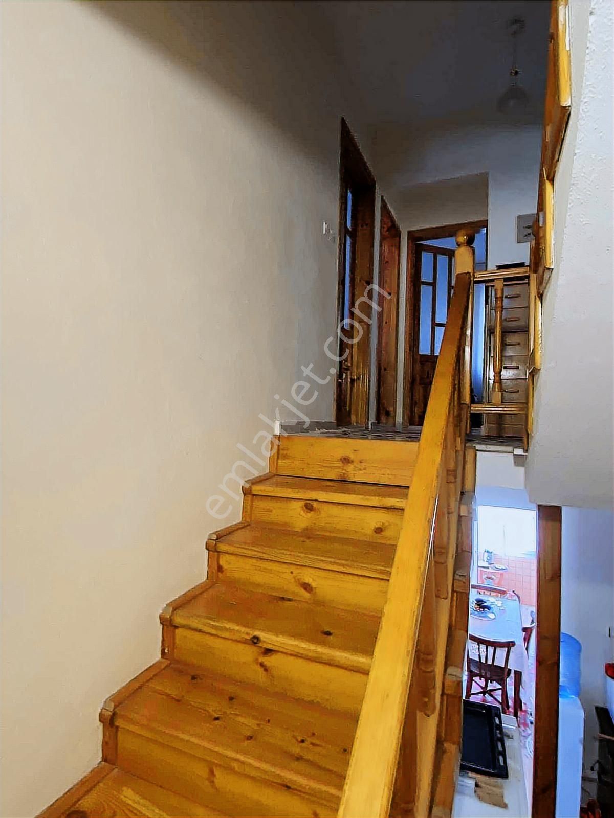 Karaburunda 500m2 Arsa İçinde Tam Müstakil Satılık Villa - Görsel 15