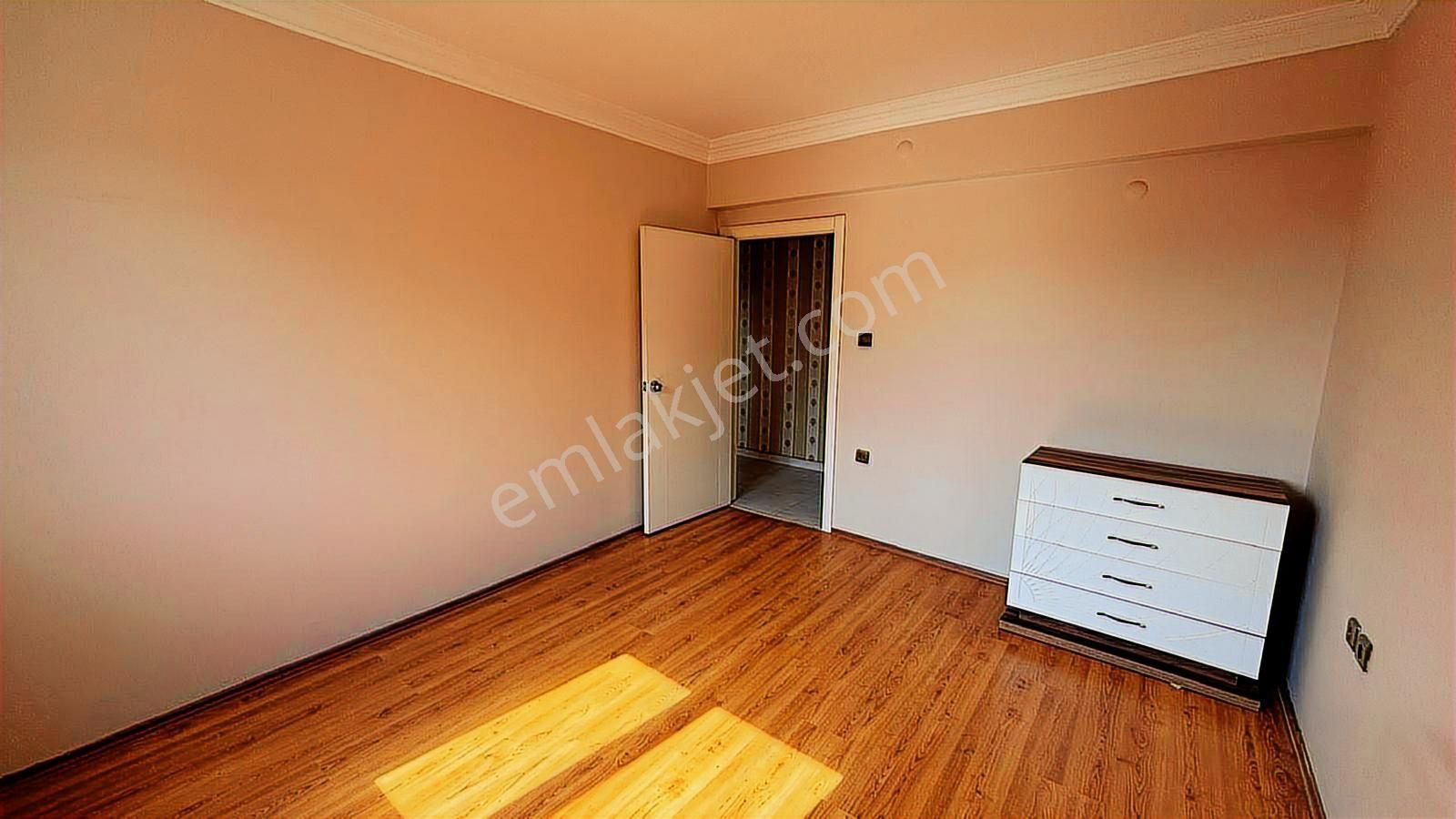 Ata Bulvarına Cephe Arakat Kombili 3+1 Daire - Görsel 8