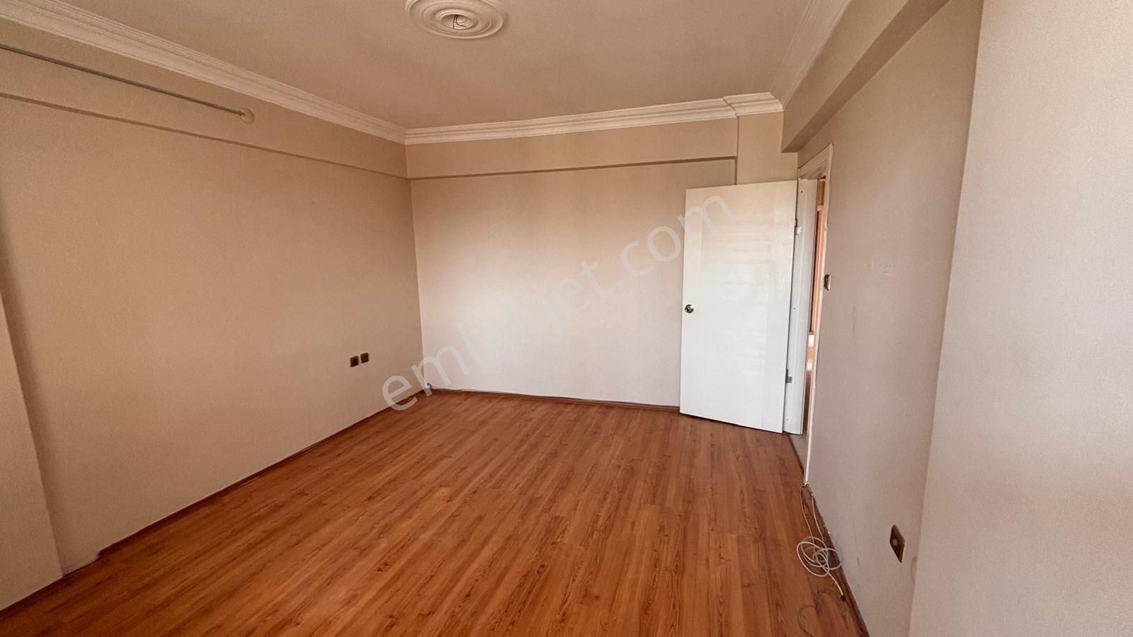 Ata Bulvarına Cephe Arakat Kombili 3+1 Daire - Görsel 17