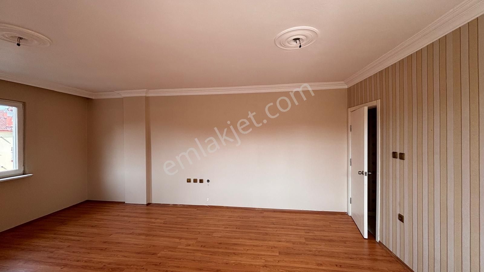 Ata Bulvarına Cephe Arakat Kombili 3+1 Daire - Görsel 5