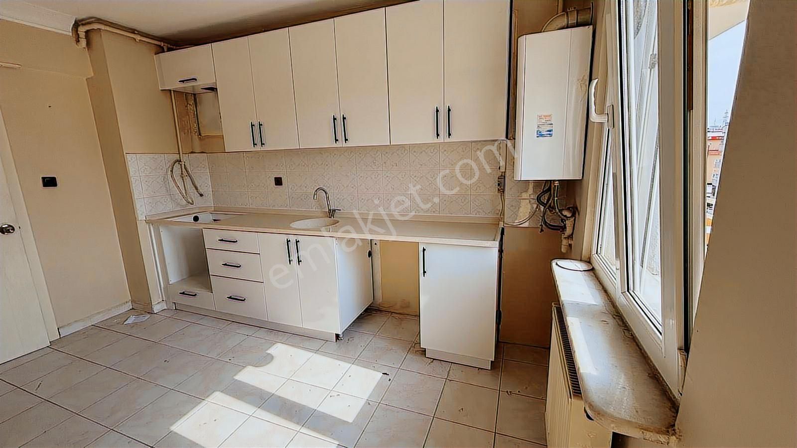 Ata Bulvarına Cephe Arakat Kombili 3+1 Daire - Görsel 14