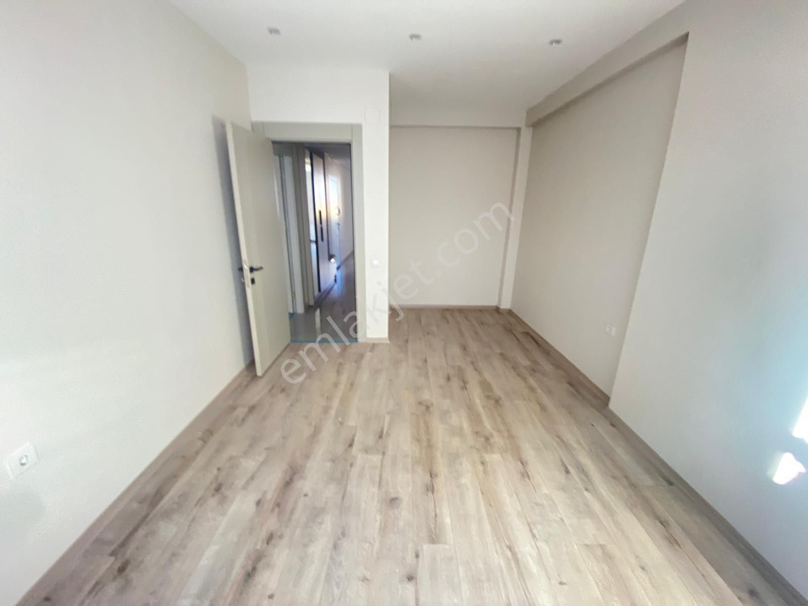 Prestijden Pirireis'te Asansörlü Geniş Oturumlu Sıfır 2+1 Daire - Görsel 16