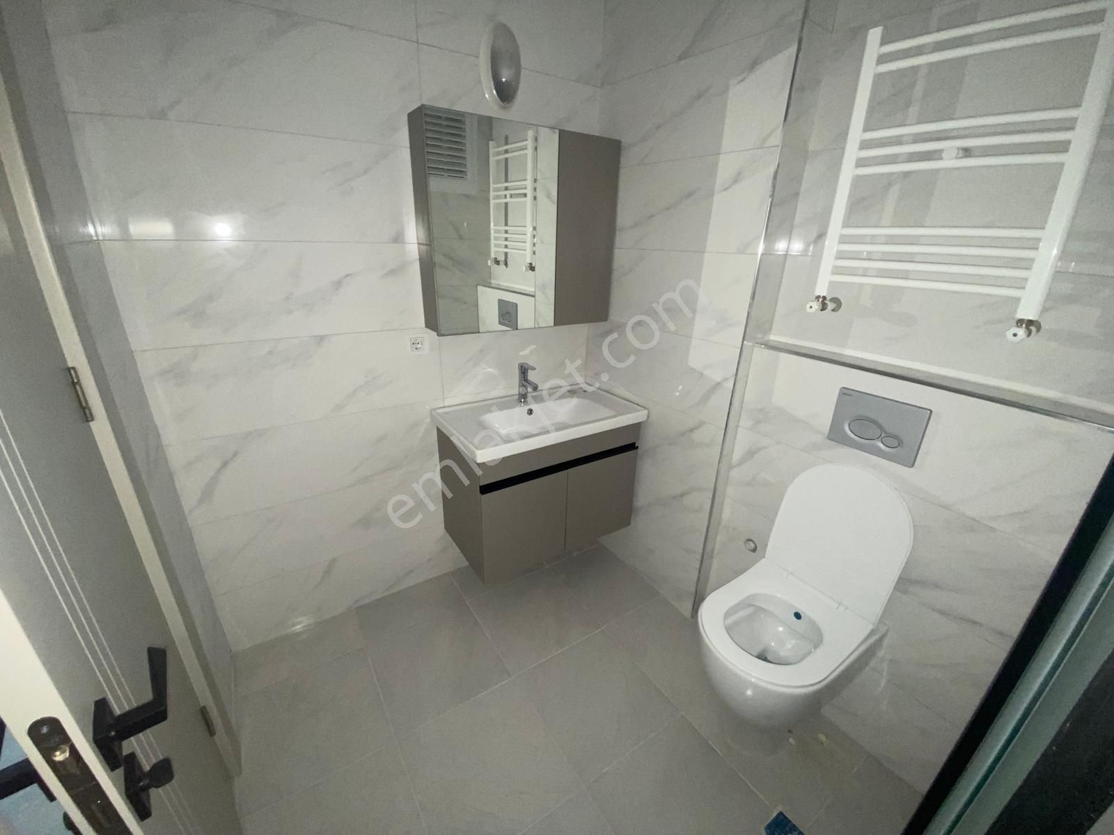 Prestijden Pirireis'te Asansörlü Geniş Oturumlu Sıfır 2+1 Daire - Görsel 18